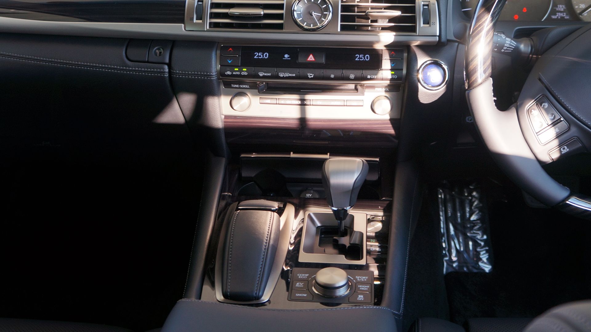 File:2012 LEXUS LS600h Japan 03.JPG
