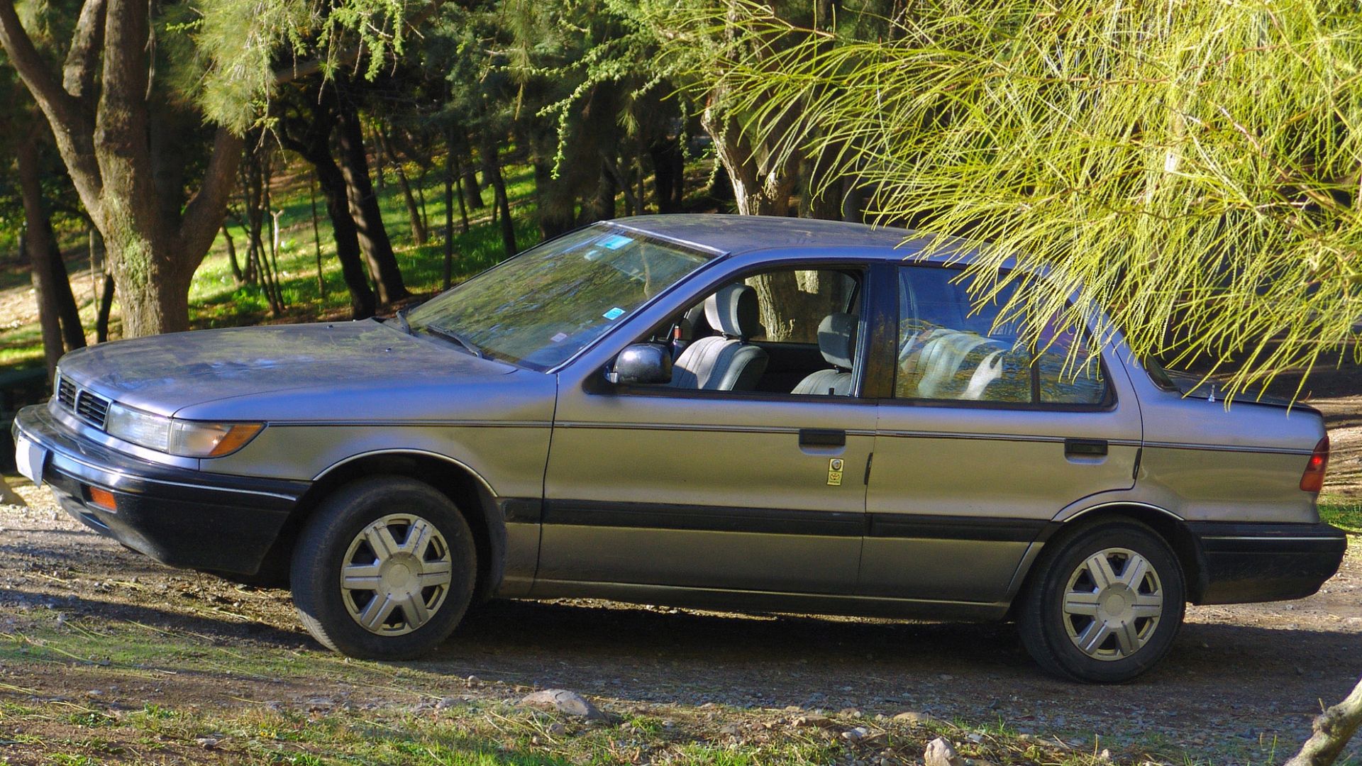 Mitsubishi Mirage 1991