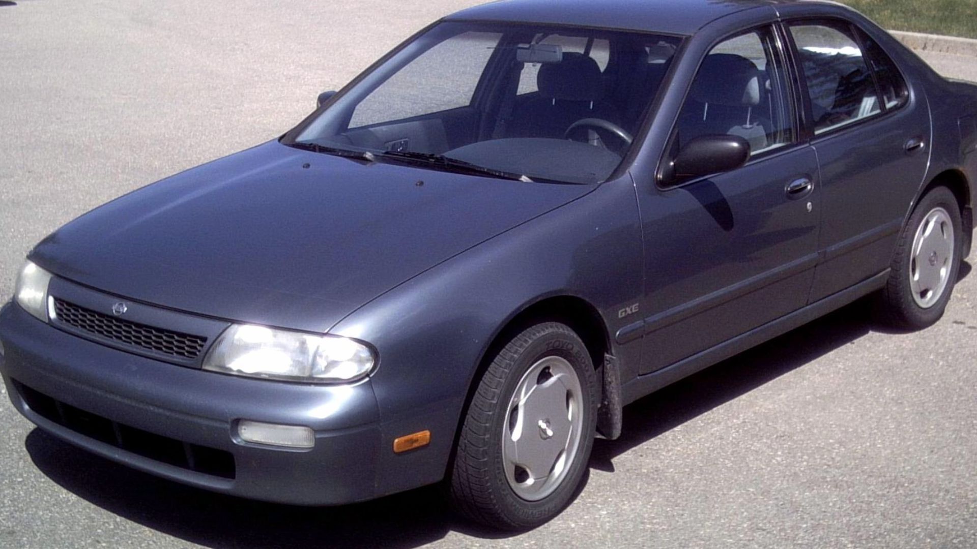 1993-1994 Nissan Altima photographed in Mont Tremblant, Quebec, Canada.