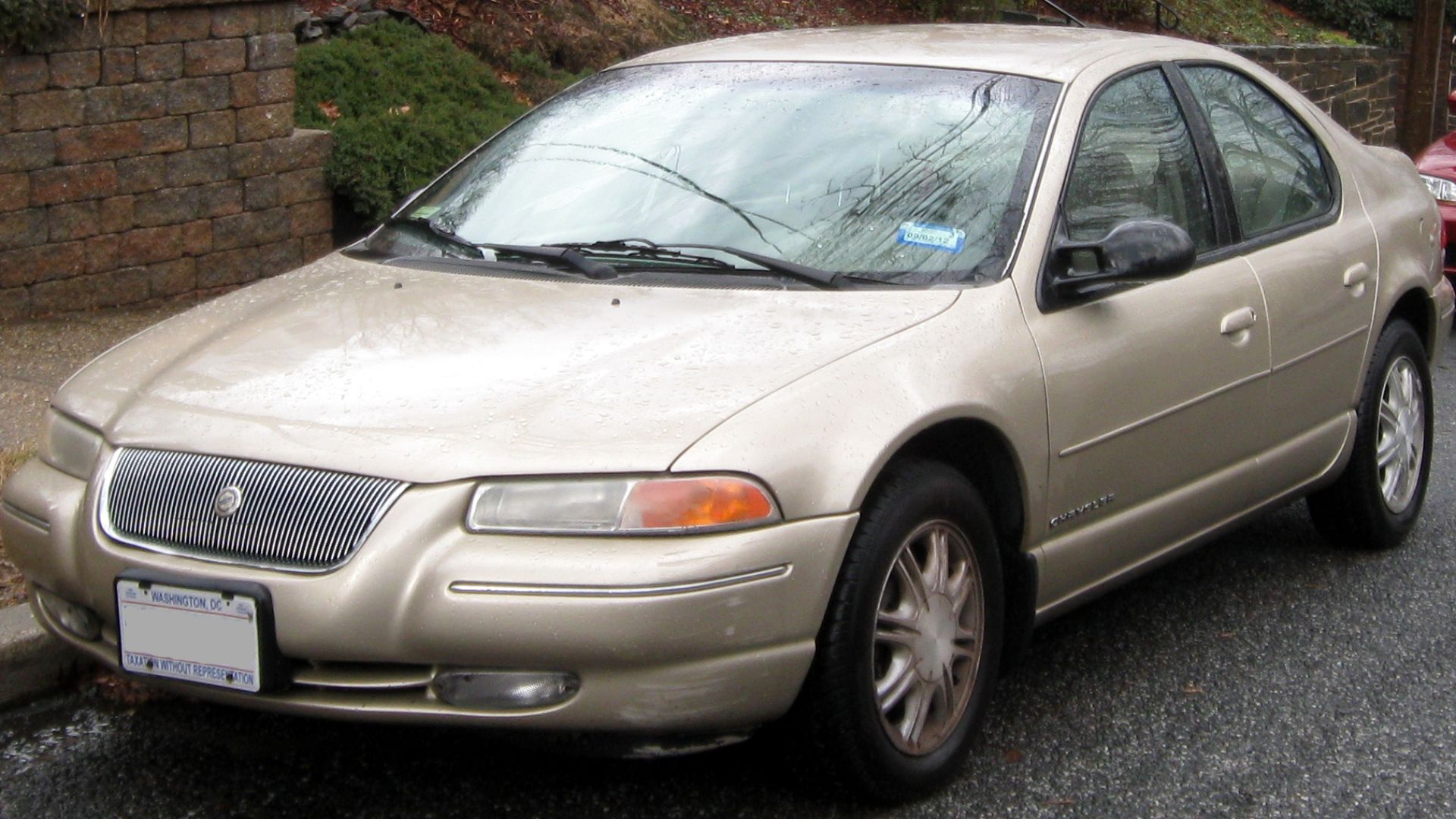 1995-1998 Chrysler Cirrus photographed in Washington, D.C., USA.