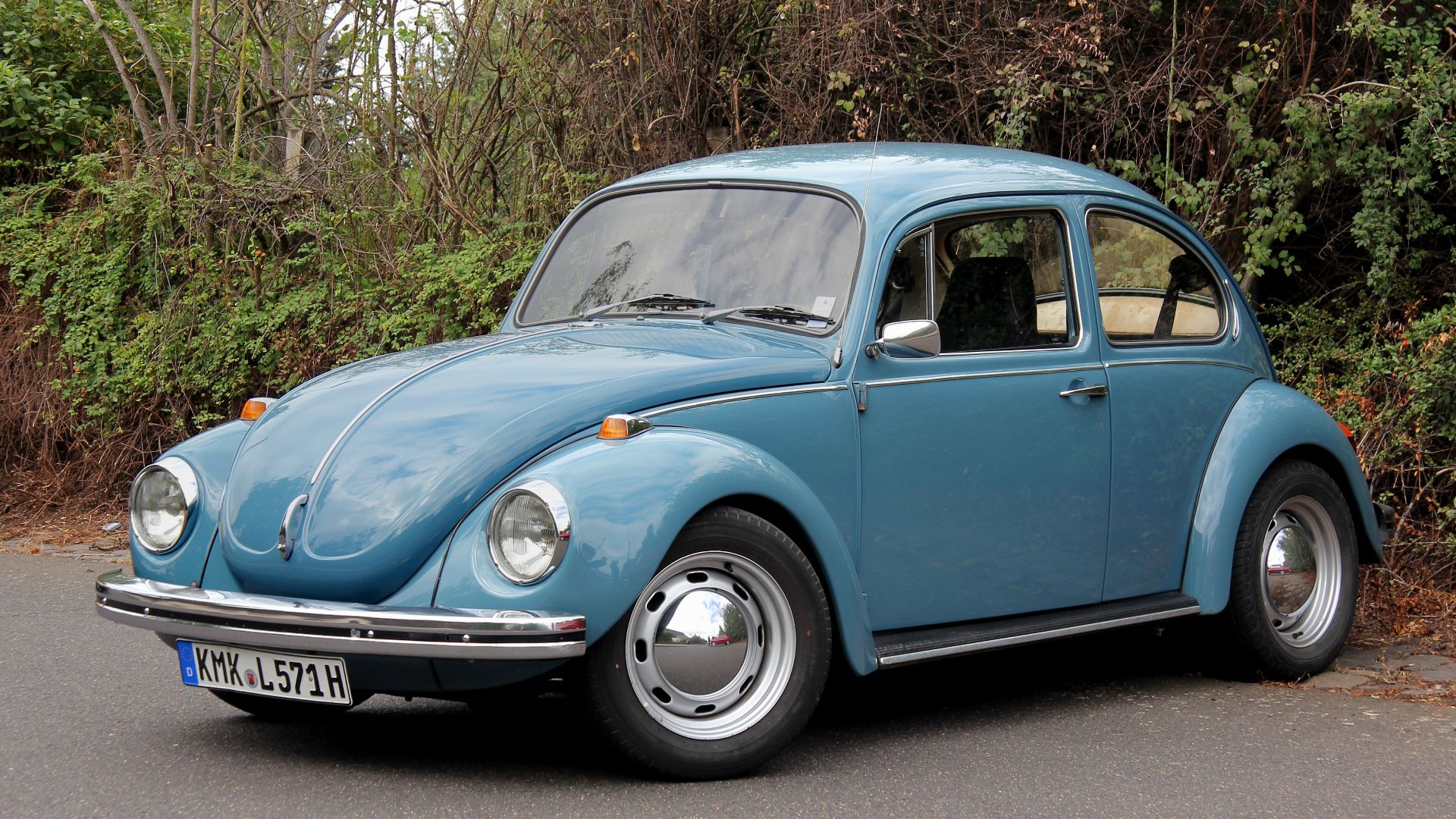 VW 1302, Bauzeit: Sommer 1970 bis Sommer 1972; Räder des abgebildeten Fahrzeugs nicht serienmäßig, Kennzeichen verändert
