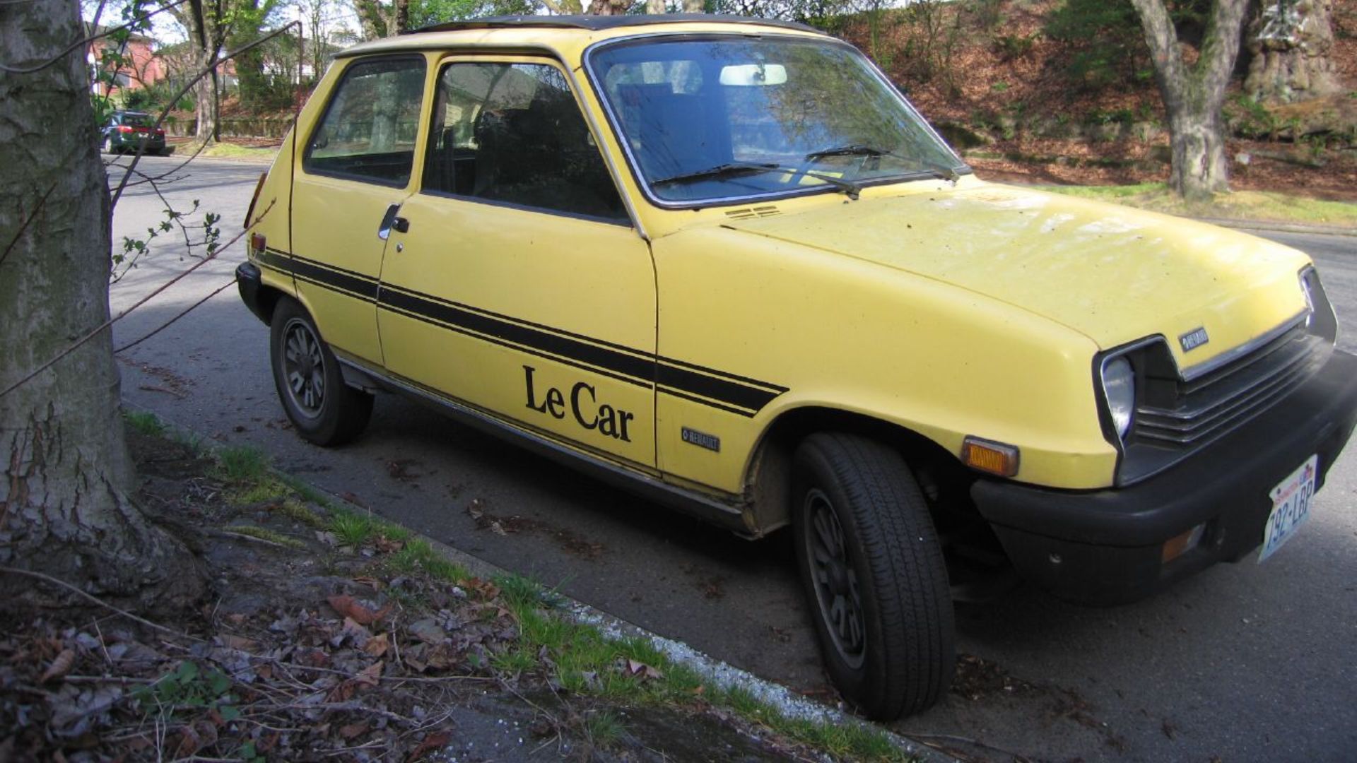 We stopped in France for a quick bite and some of the local scenery.Le Car...