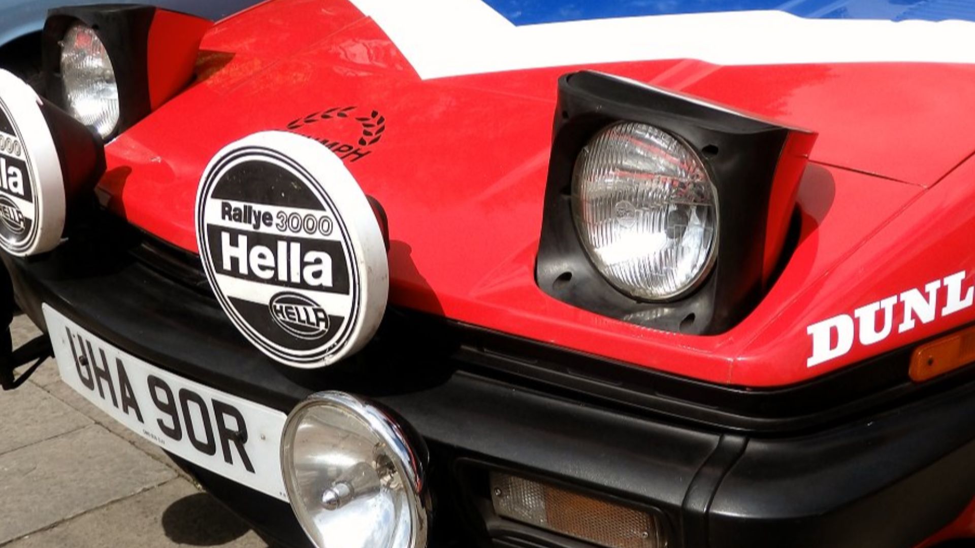 Headlights on Triumph TR7 car at Warwick Classic Car Show in 2017