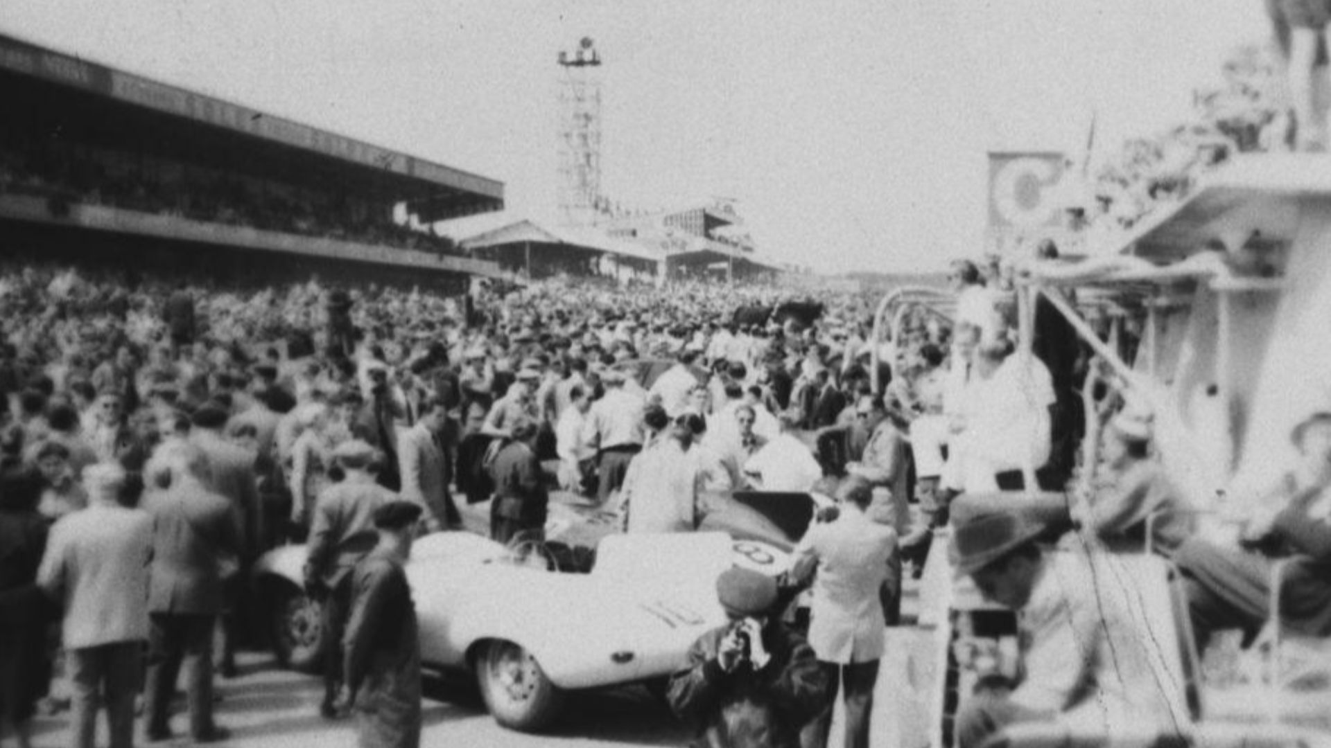 scene at Le Mans prior to the disaster