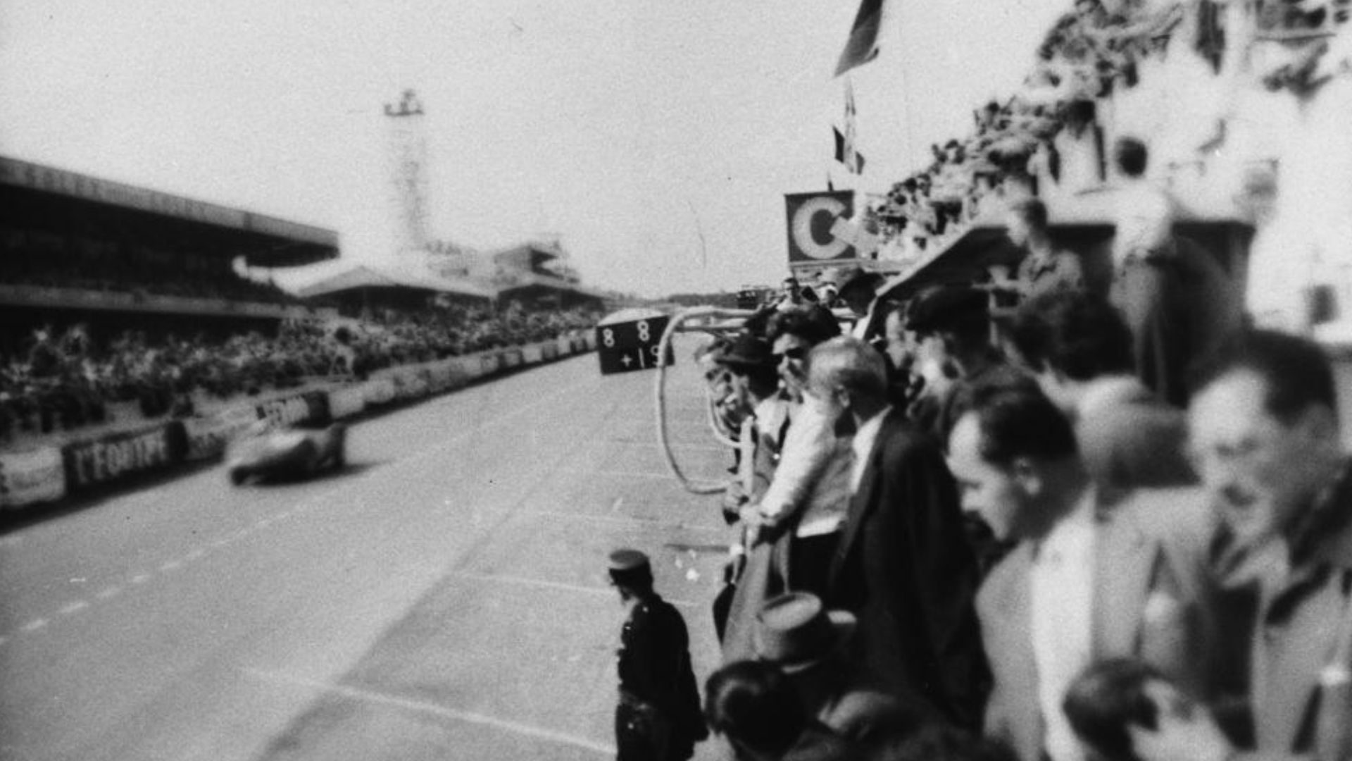 scene at Le Mans prior to the disaster