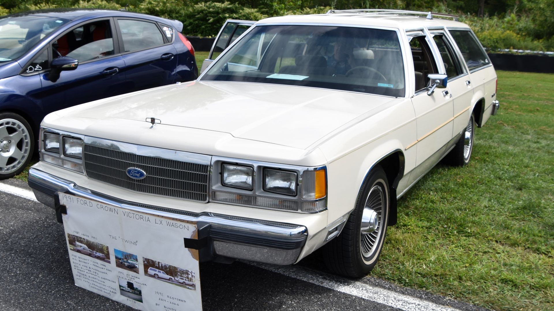 Ford Crown Victoria LX Estate (1991)