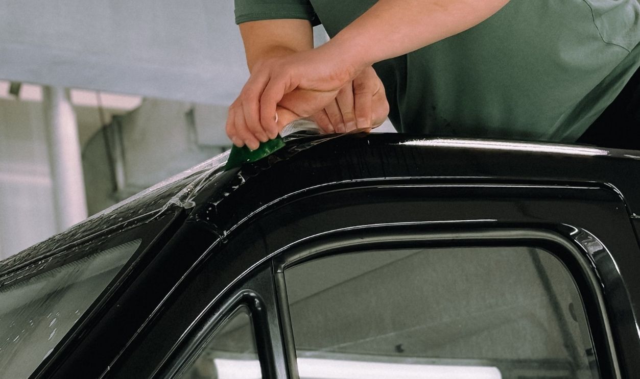 Car tint installing
