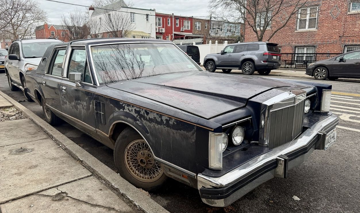 1980s Lincoln Town Car