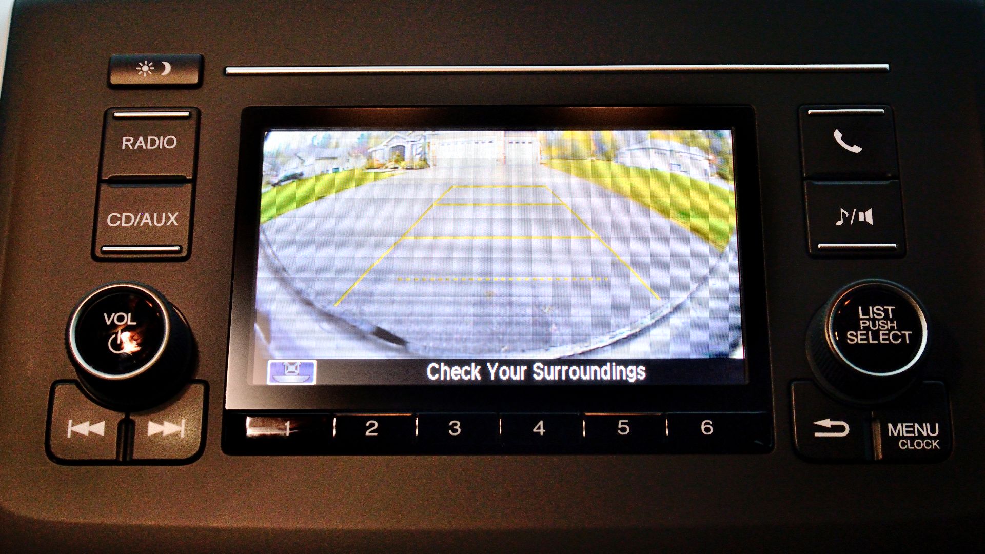 2017 Honda Ridgeline RTL's backup camera display in color radio screen