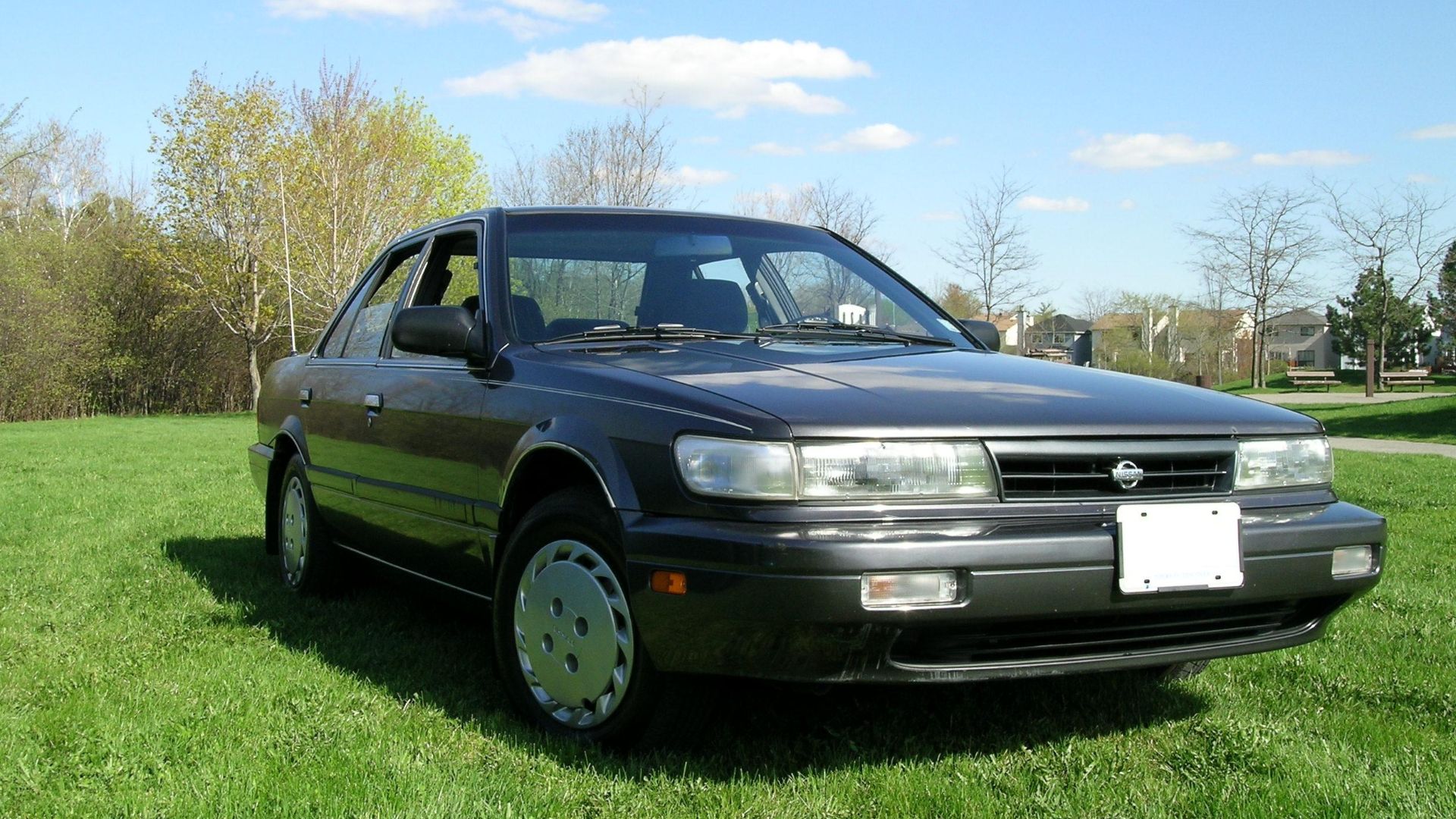 Hard parking 91 Nissan Stanza.