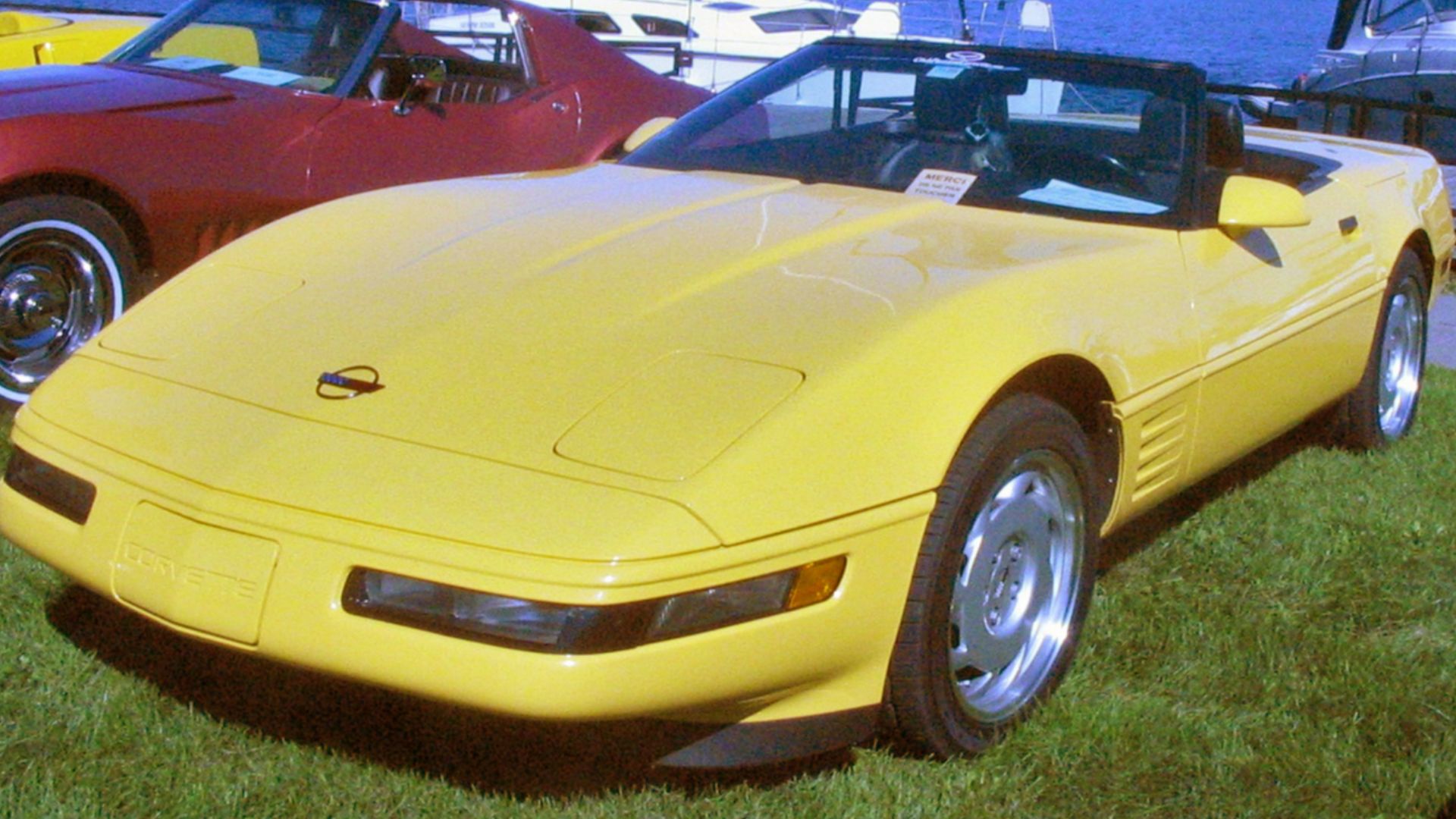 1992 Chevrolet Corvette photographed in Salaberry-De-Valleyfield, Quebec, Canada at Auto antique Salaberry-De-Valleyfield 2011.