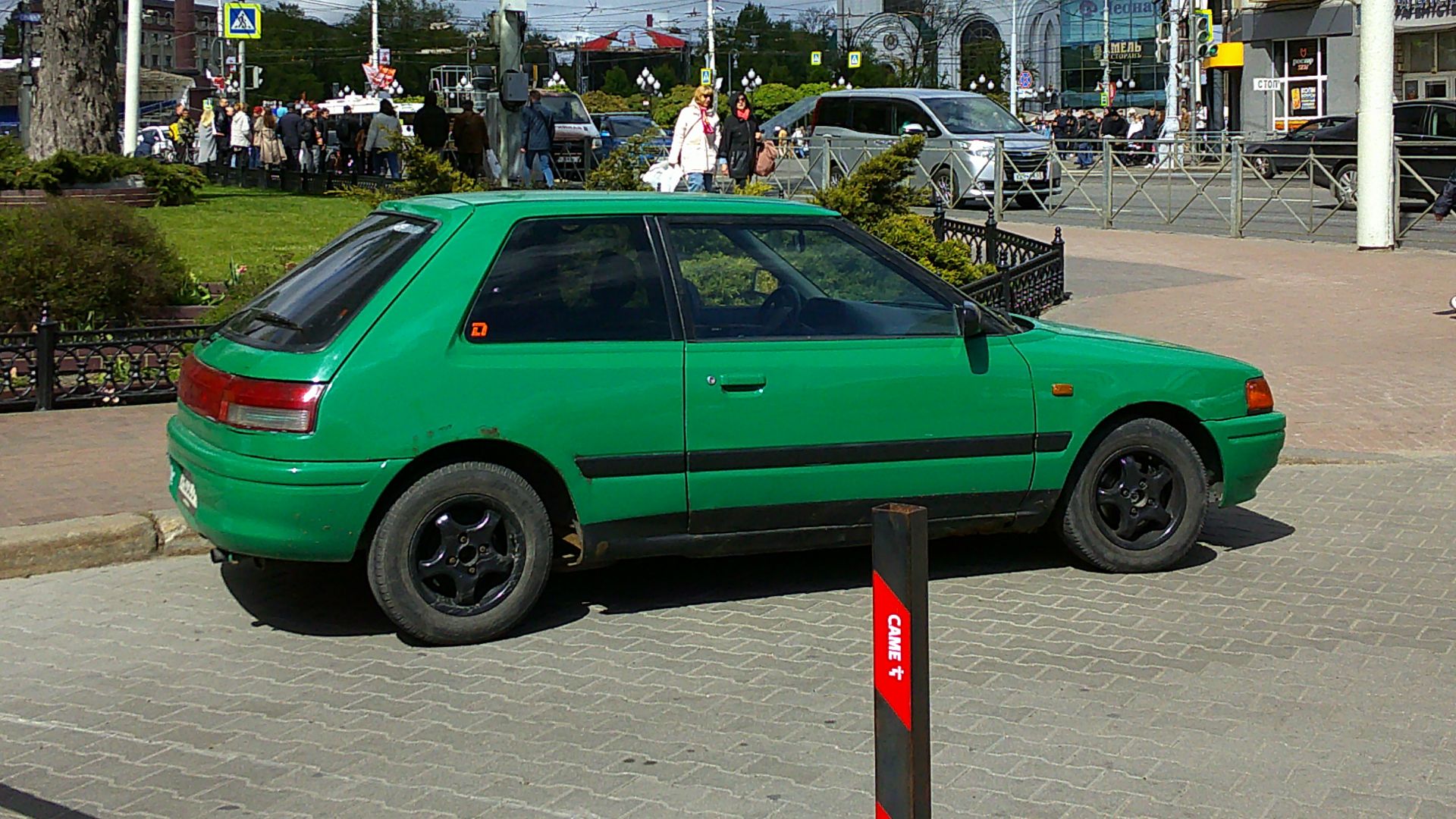 Kaliningrad auto Х403СО154 at Leninskiy Prospekt