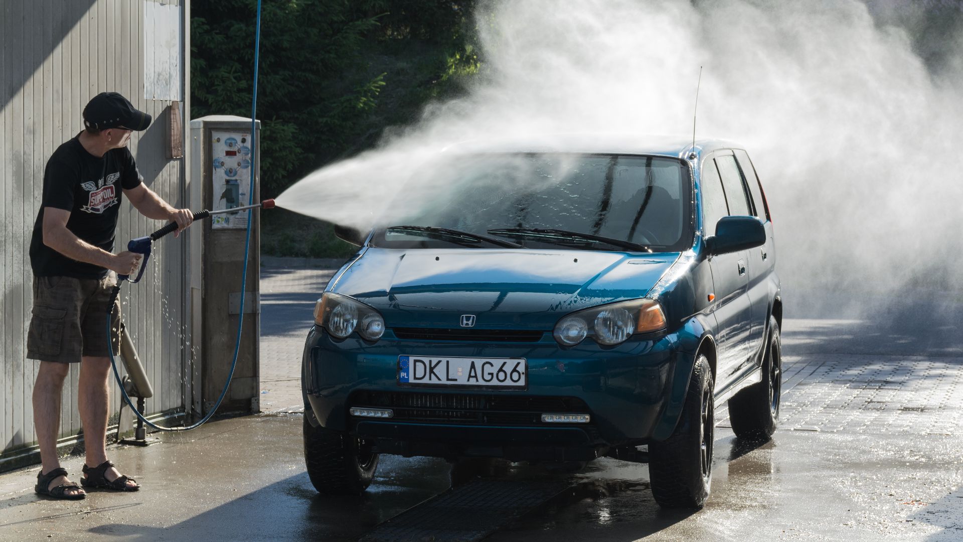 Honda HR-V car wash at Dusznicka Street in Kłodzko, Poland
