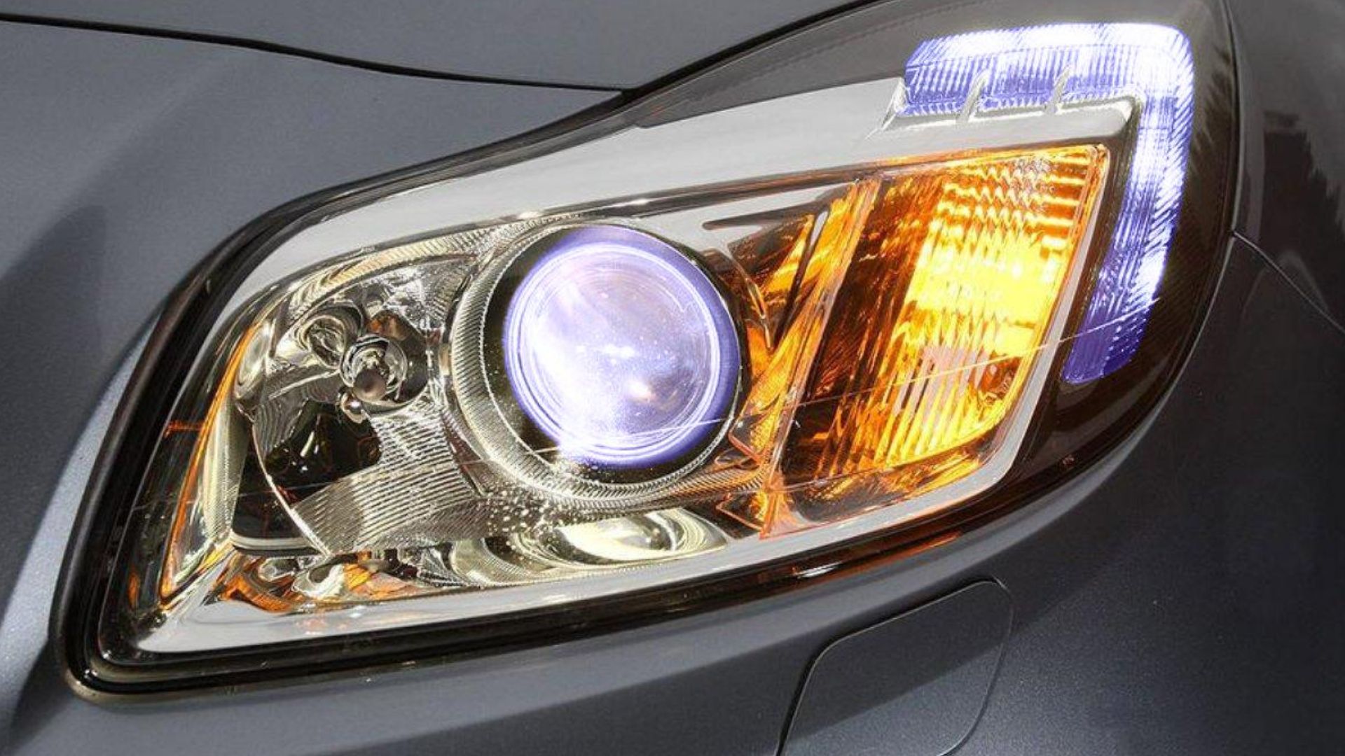 a Car with Led's day lights (Opel Insignia)