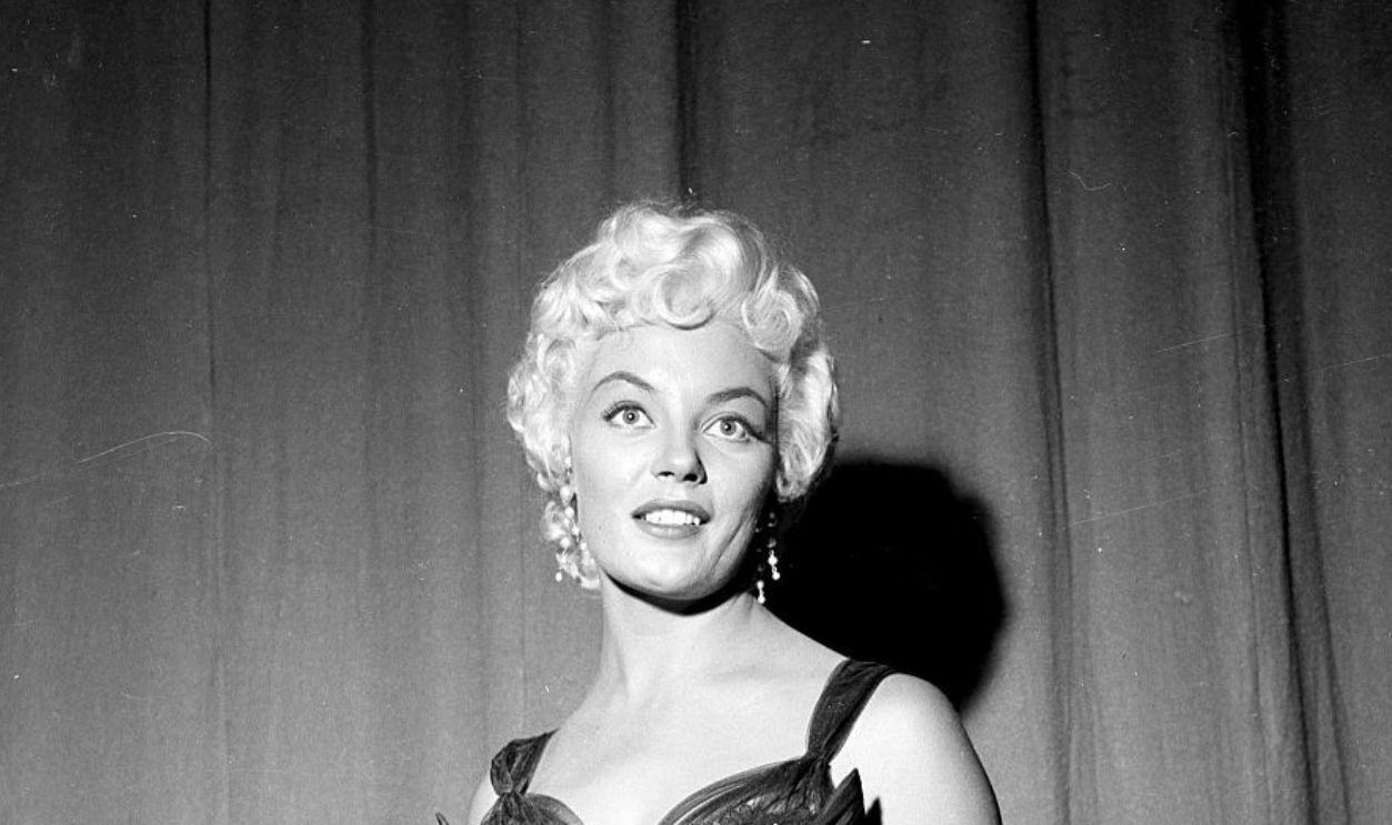  Sheree North