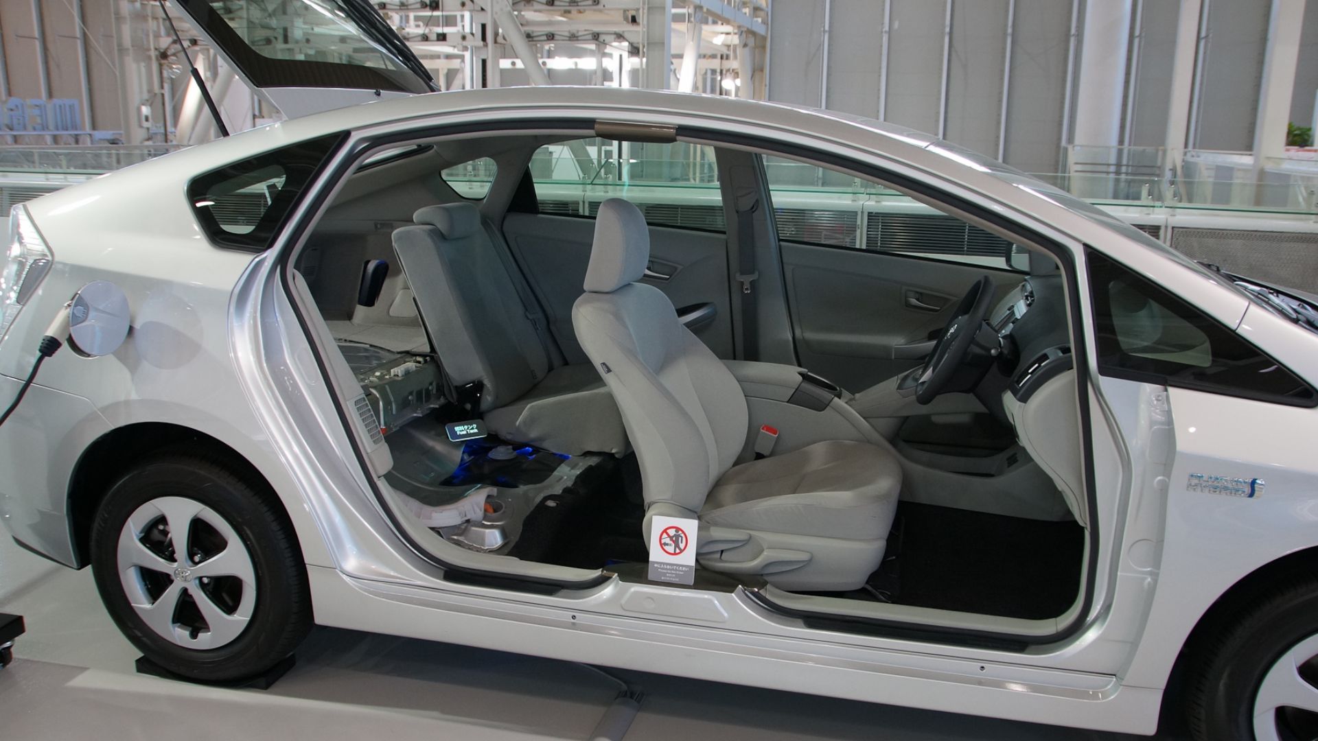 August 5th, 2014Sitting quietly on the seaside off the shores of Tokyo bay that is Odaiba, is Toyota's premier showcase of interactive experience. The MegaWeb. Here, a full line up of all Toyota vehicles are on display for looking and touching, and just