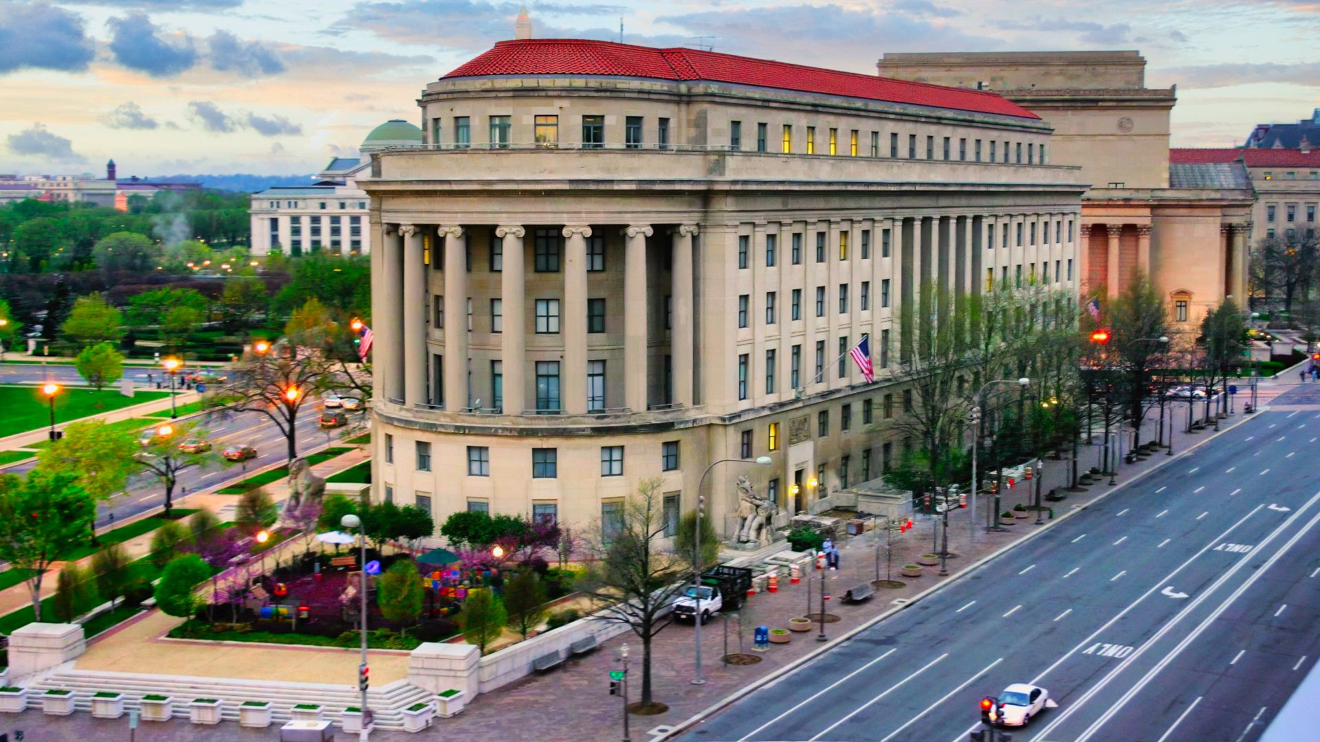 The Apex Building, headquarters of the Federal Trade Commission, on Constitution Avenue and 7th Streets in Washington, D.C. The building was designed by Edward H. Bennett under the purview of Secretary of the Treasury Andrew W. Mellon, and was completed i