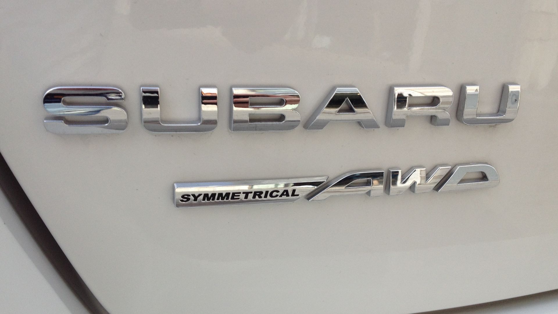 Subaru XV Symmetrical AWD logo