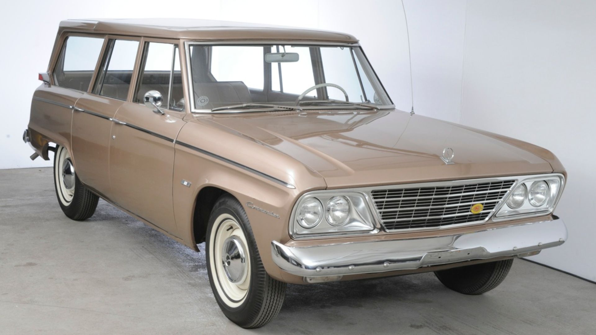 The Studebaker Lark Wagonaire front