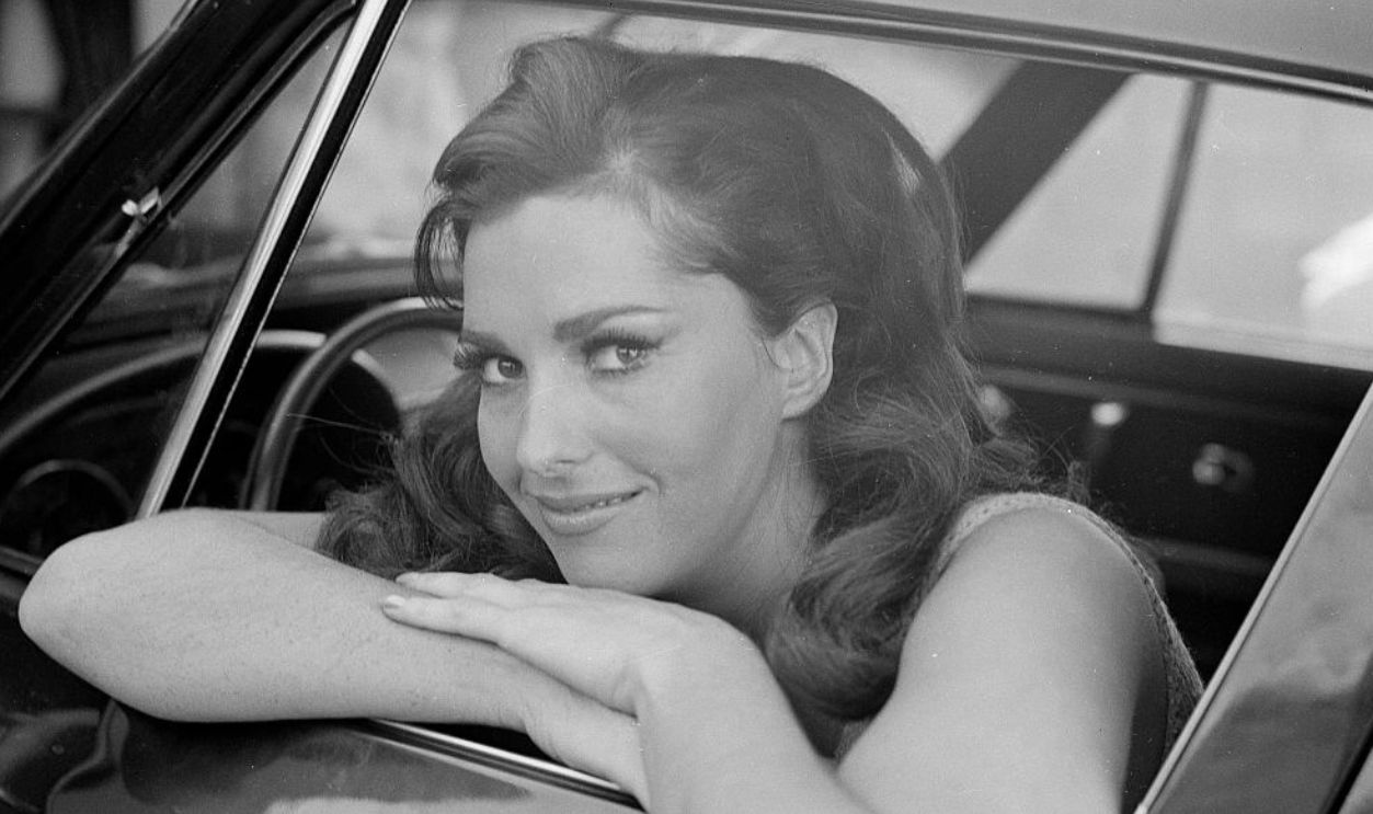  Edy Williams