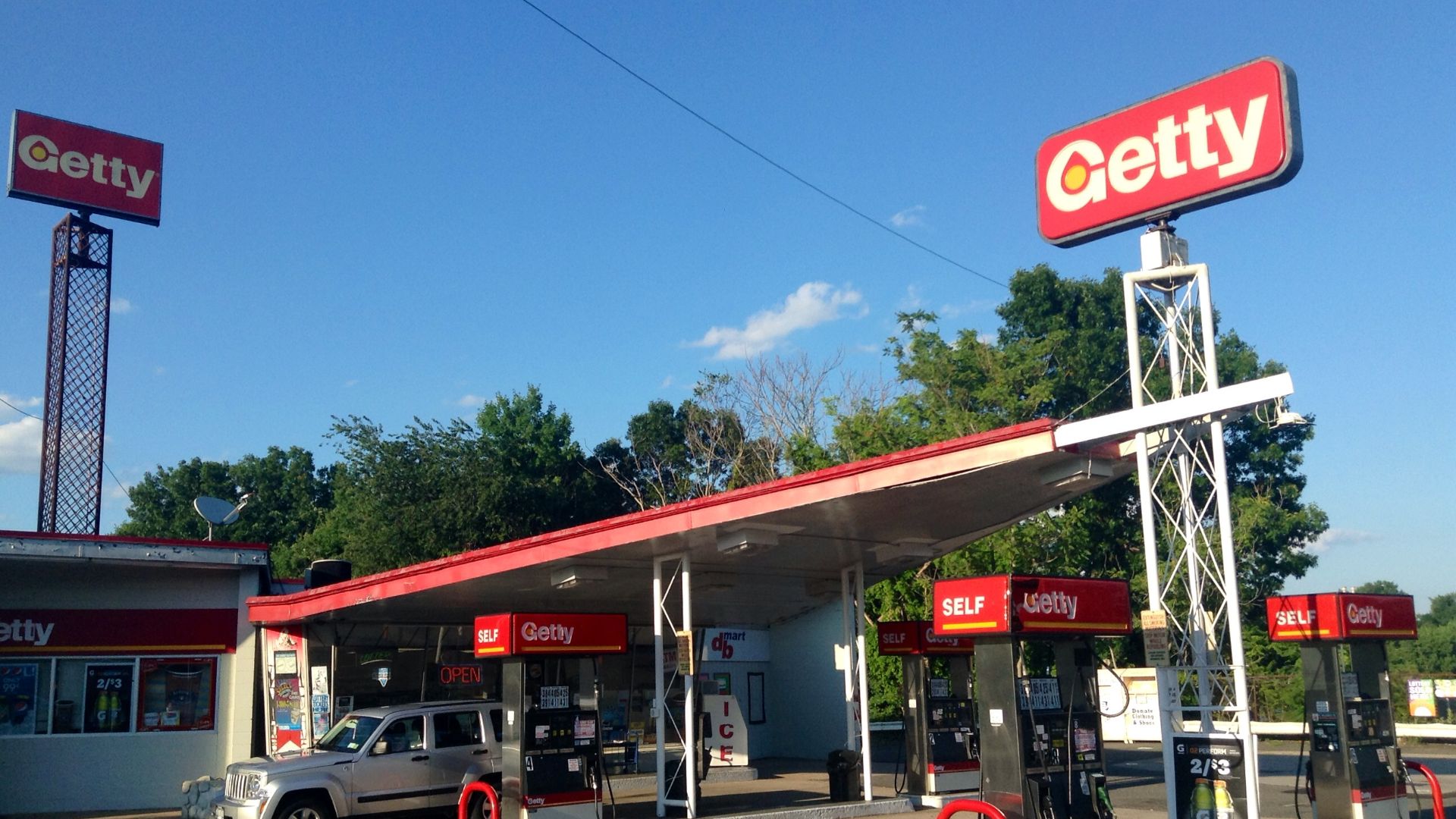 Getty Gas Station 7/2014 Meriden CT. One of the LAST! Pics by Mike Mozart of TheToyChannel and JeepersMedia on YouTube. #Getty #GettyGas