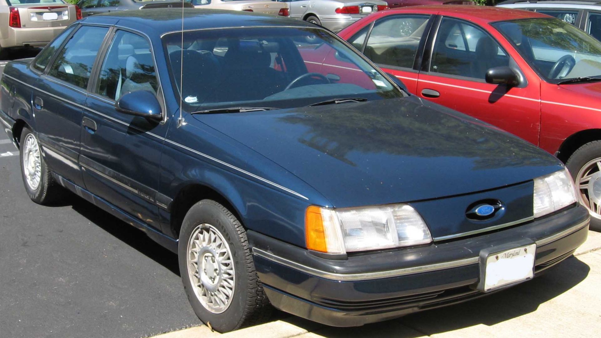 1986-1988 Ford Taurus photographed in USA.