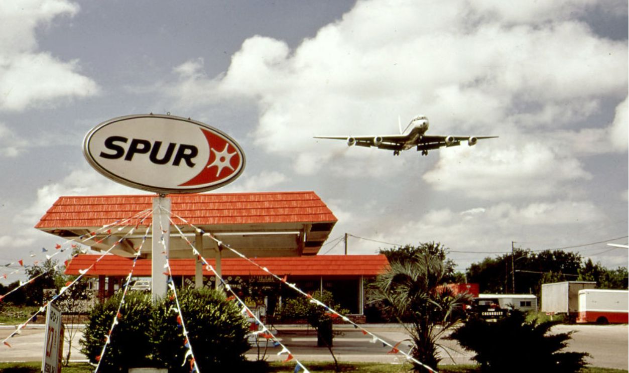 Spur Gas Station