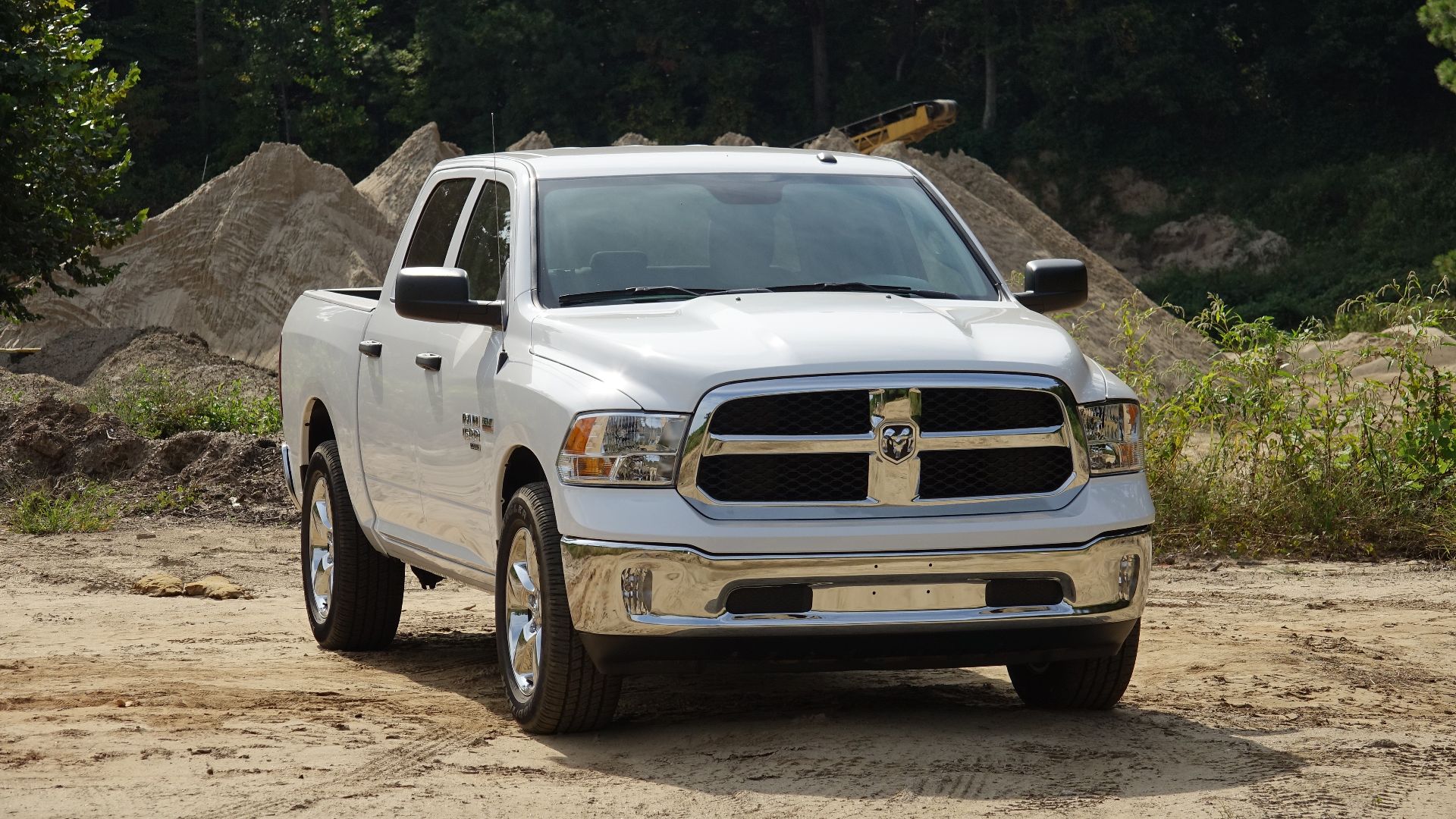 2019 RAM 1500 Classic Crew Cab pick-up truck with 5.7L HEMI V8 engine.