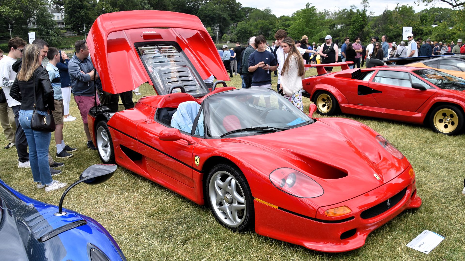 Production: 1995 - 1997
Total made: 349 (55 for the U.S. market)
Engine: 4,7 litre V12 (petrol)
Power: 519 PS
Gearbox: 6 speed manual
Layout: rear mid engine, rear drive

One of 55 cars produced for the U.S. market, it remains in original condition with u