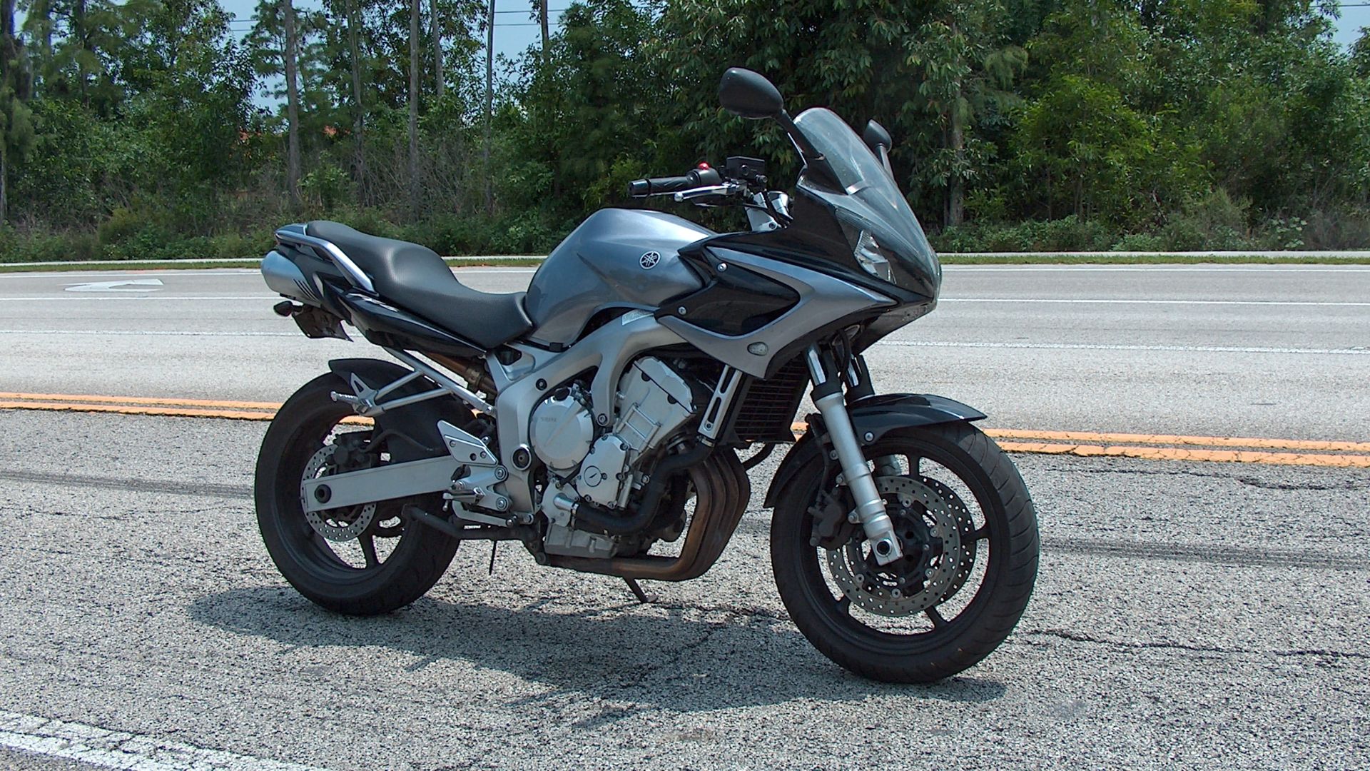2005 silver Yamaha FZ6 in Florida