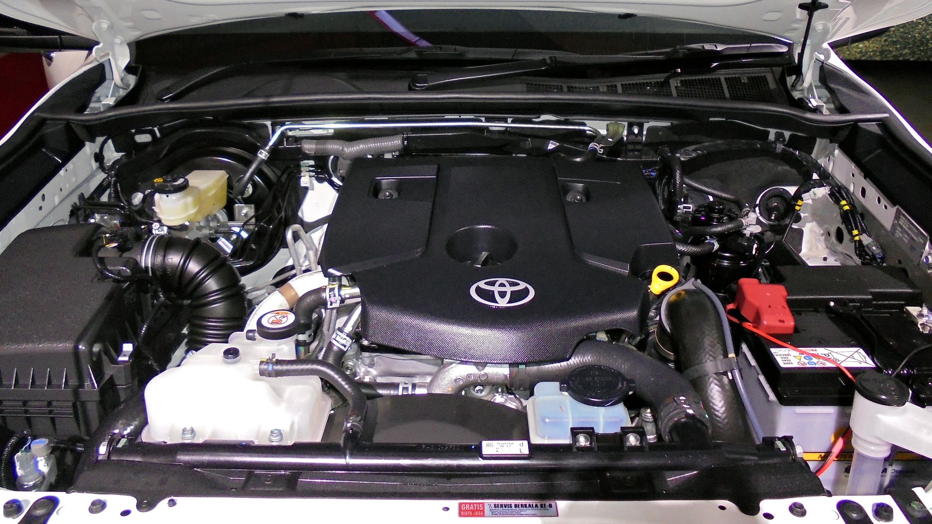 トヨタ・フォーチュナー 2GD-FTV エンジン
