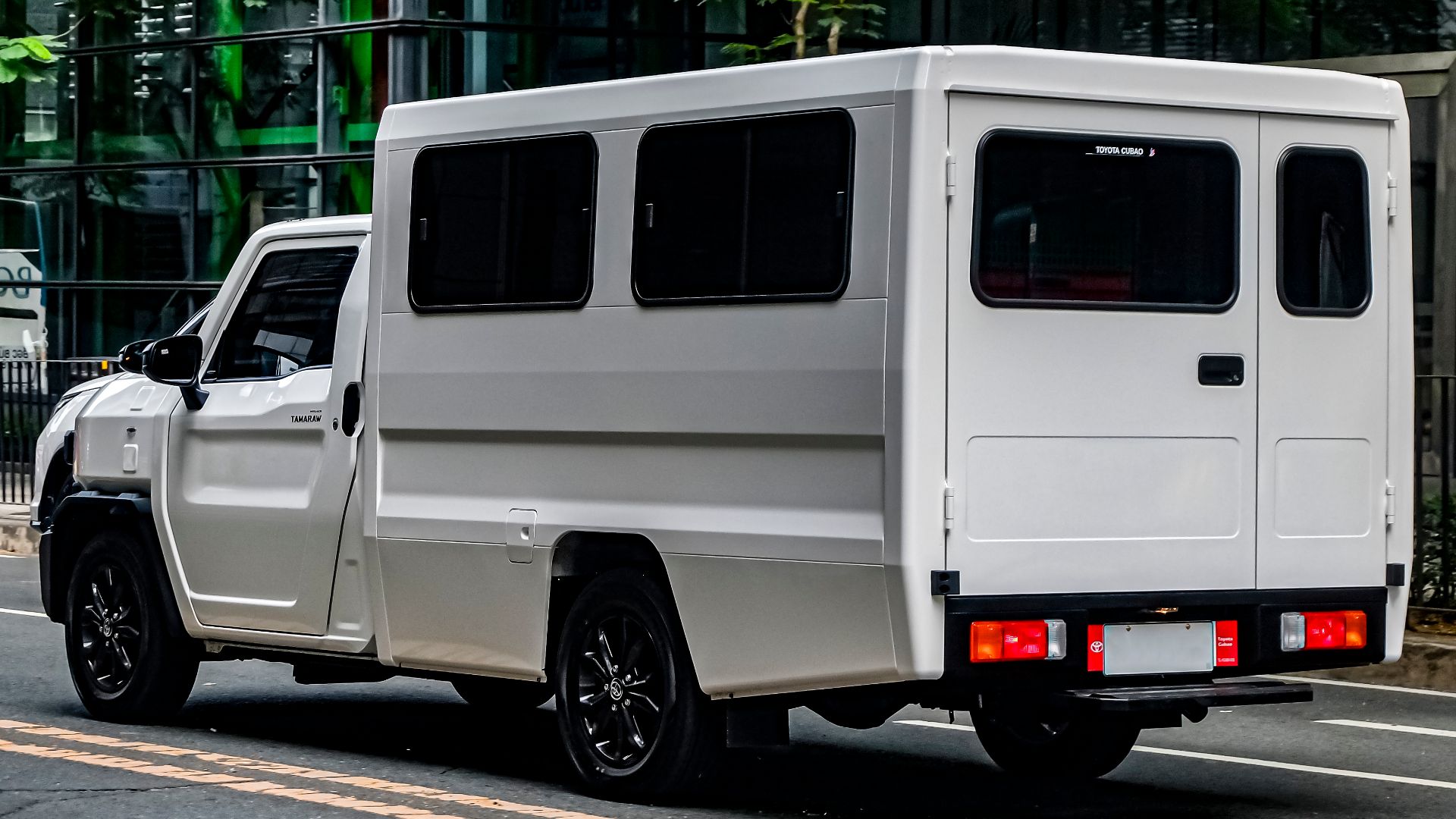Super White II Toyota Tamaraw GUN122 2.4 GL Utility Van. The GL utility van and GL aluminum cargo versions were added back in December 2025.
