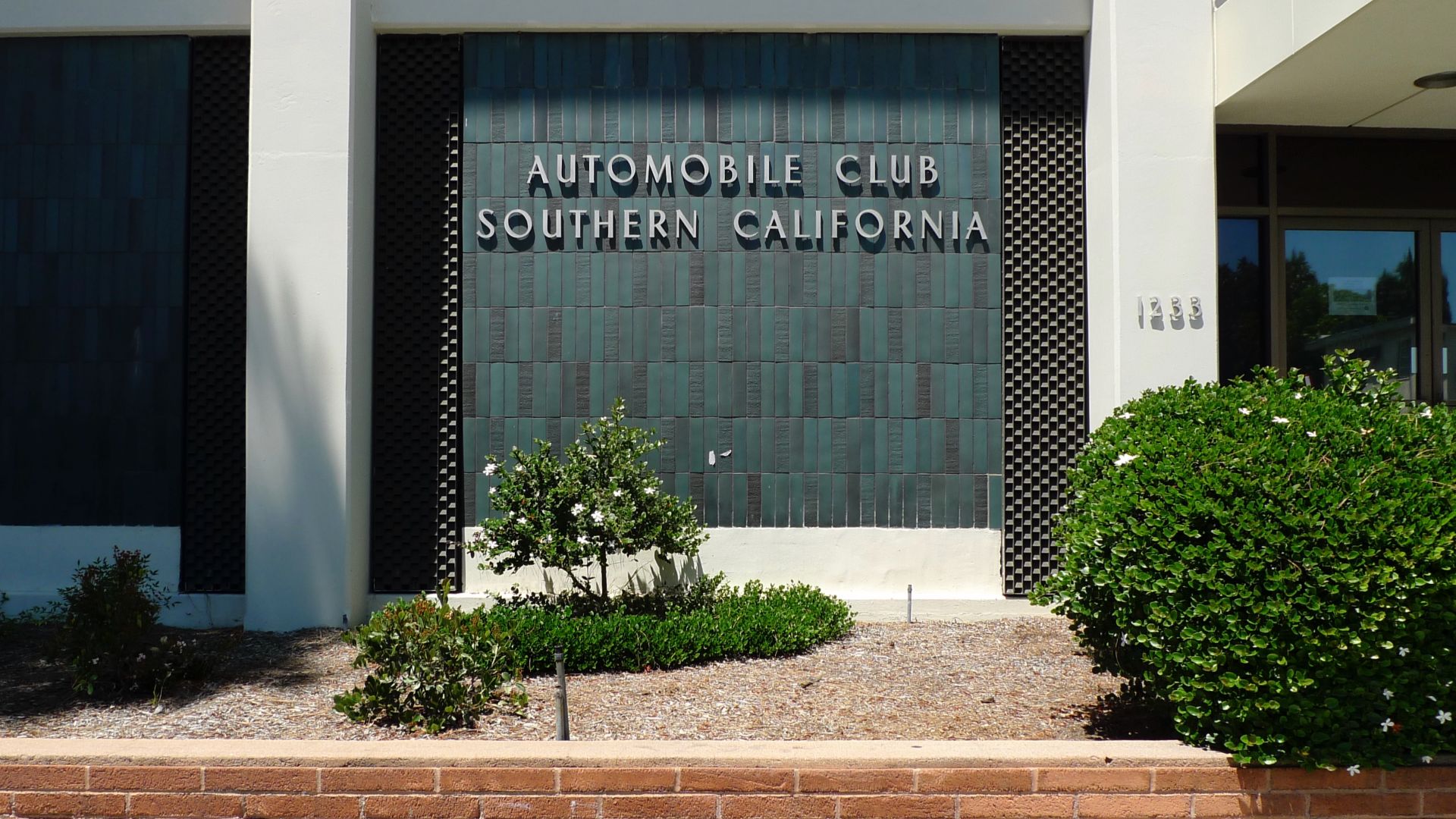 Branch office of the Automobile Club of Southern California, at 1233 E Broadway, Glendale, California.