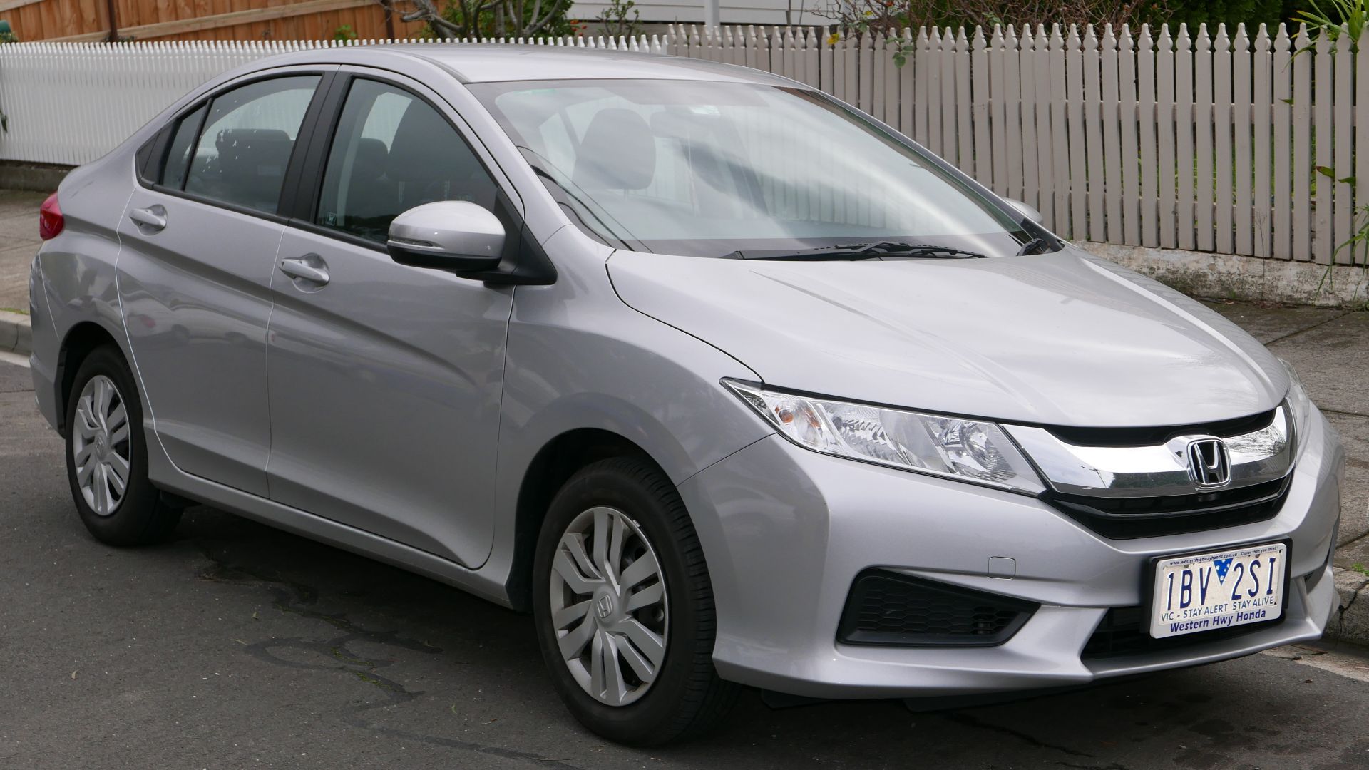 2014 Honda City (GM6 MY14) VTi sedan. Photographed in Preston, Victoria, Australia.