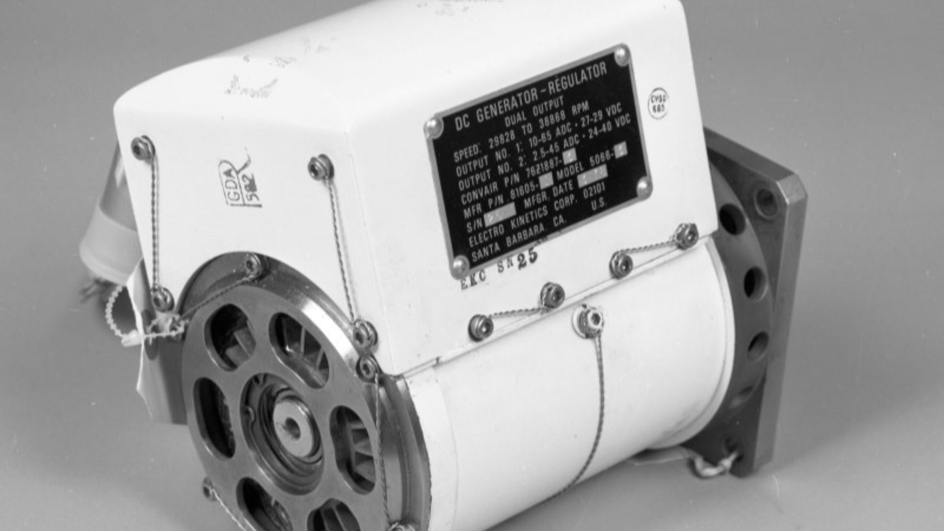 88228742 :Piction ID--DC generator - regulator