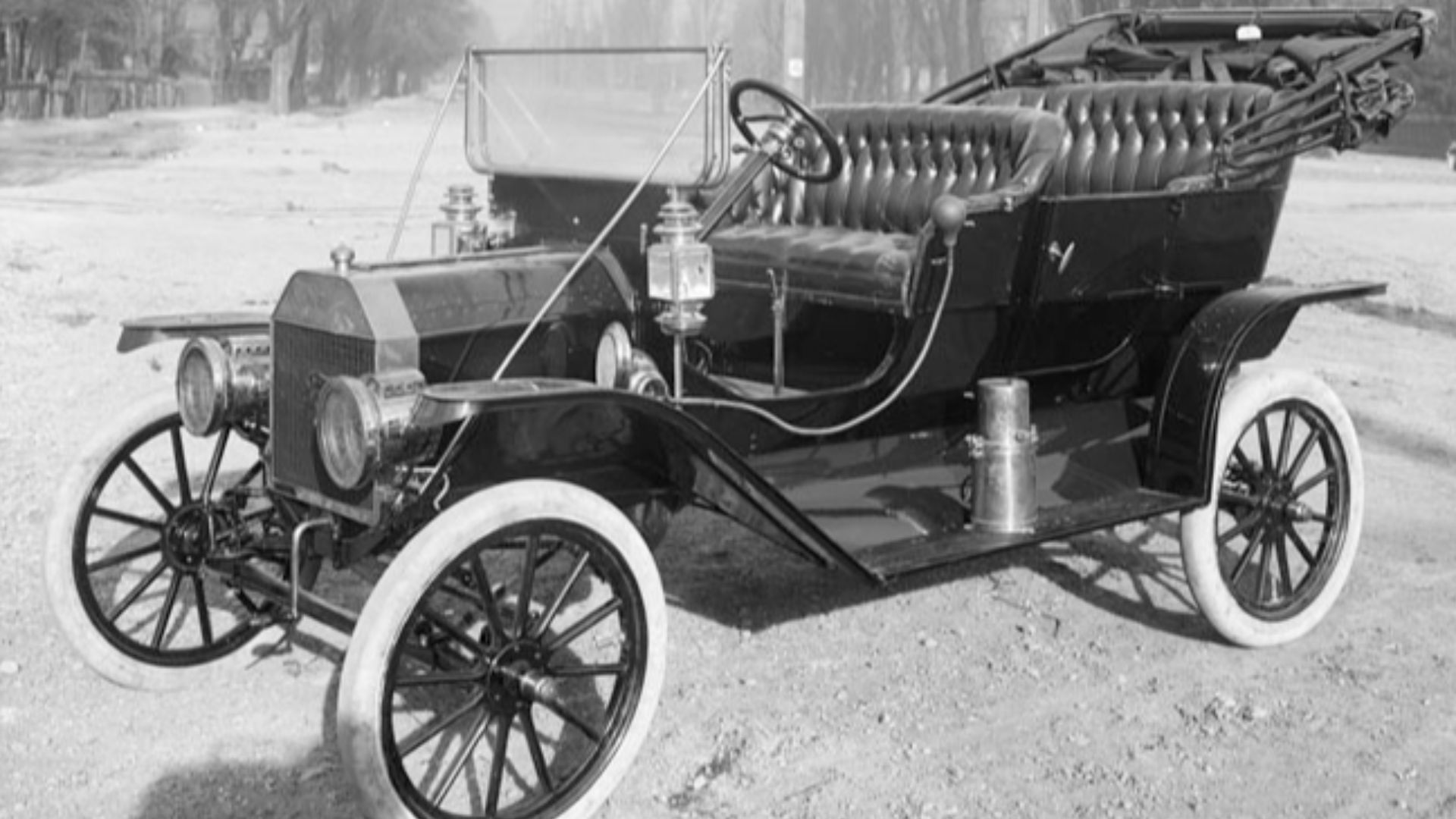 1910 Model T Ford, Salt Lake City, Utah.  The photograph is for an advertisement, and taken by Harry Shipler of Shipler Commercial Photographers in 1910.