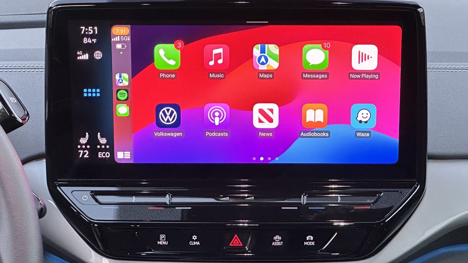 A photo of wireless Apple CarPlay running on a VW ID.4