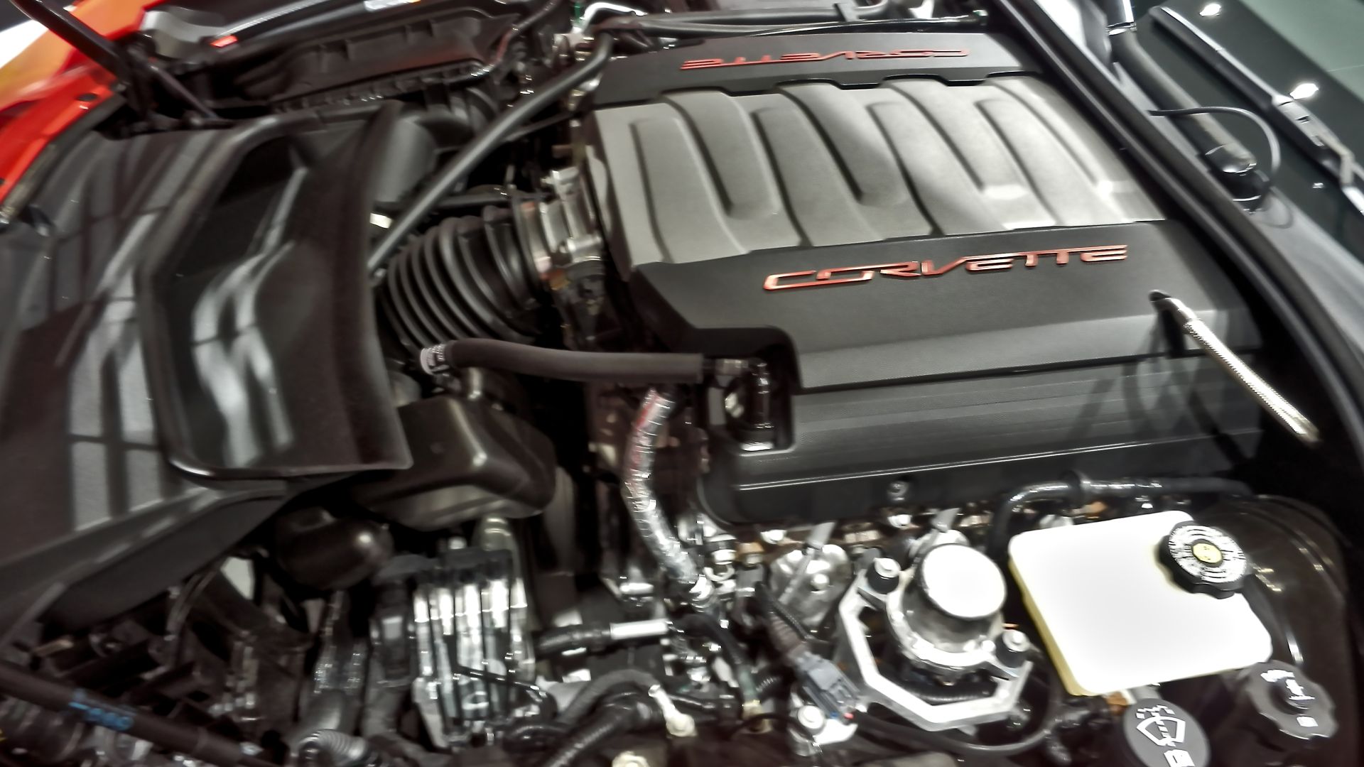 Chevrolet Corvette C7 Engine at IAA 2013