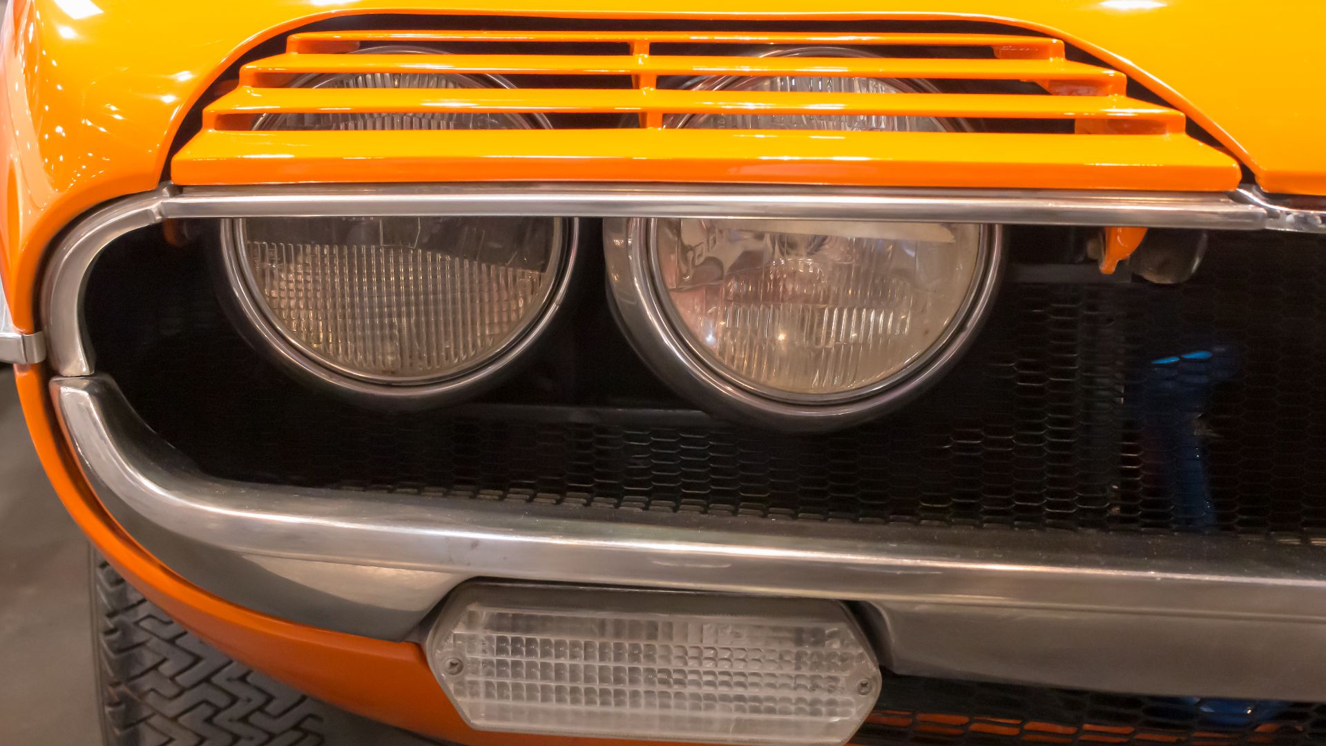 Alfa Romeo Montreal headlamps at Techno-Classica 2018, Essen