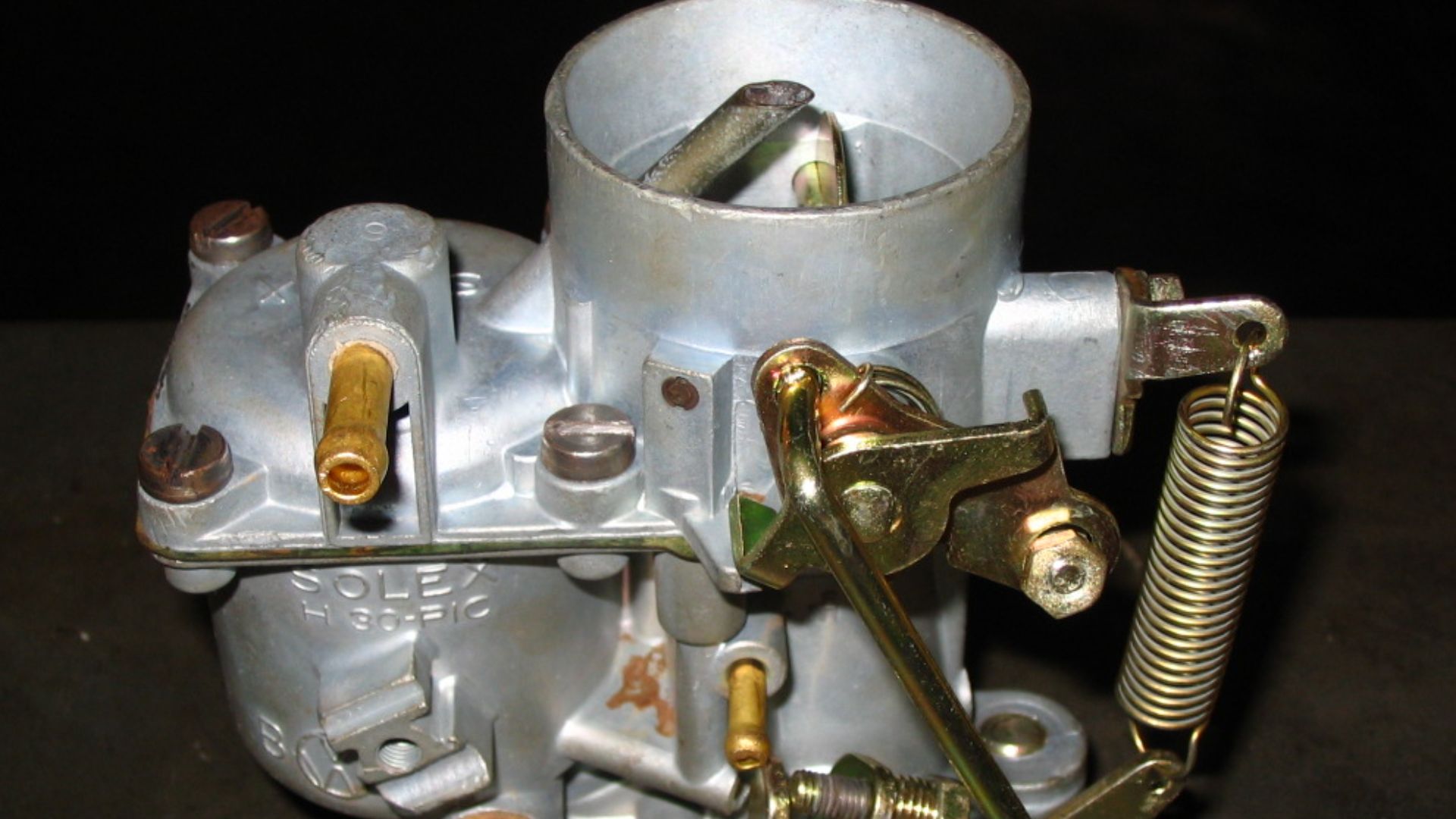 Carburetor: Solex H30 of a VW Fusca of 1970. Die casted.