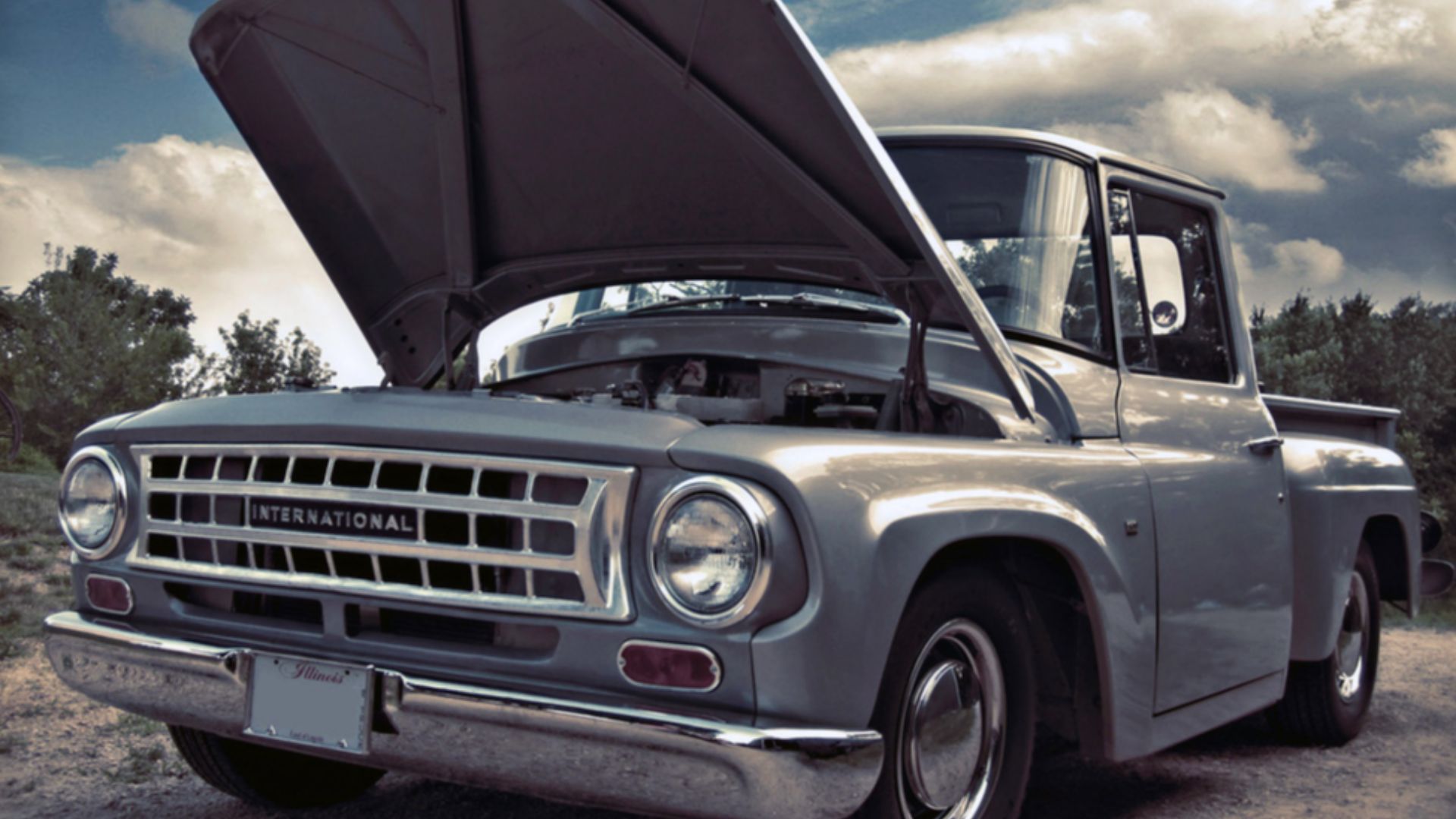 1963 or 1964 International Harvester C-900 pickup
