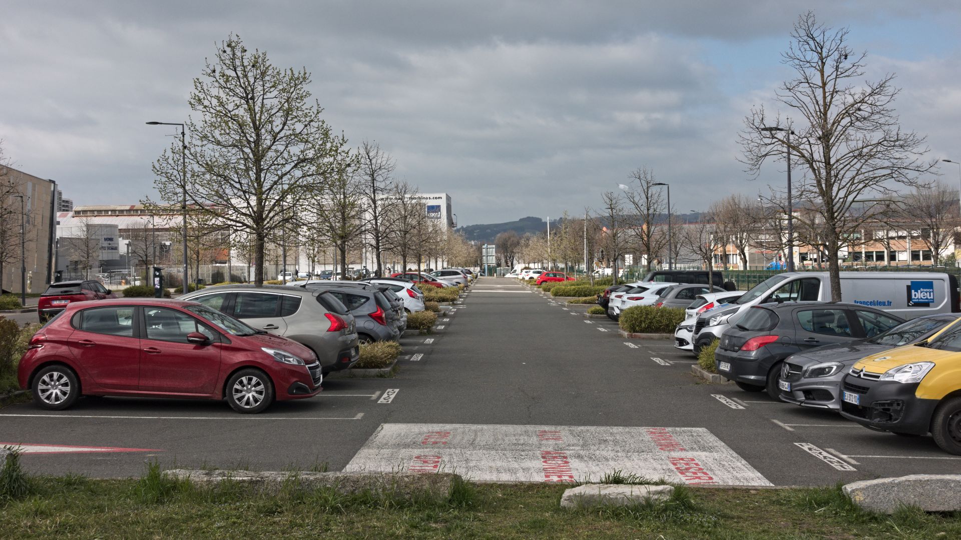 Parking Pôle Optique at en:Saint-Étienne, France.