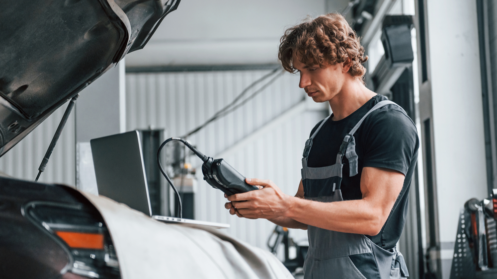 Special tool for testing characteristics on car. (Diagnostics)