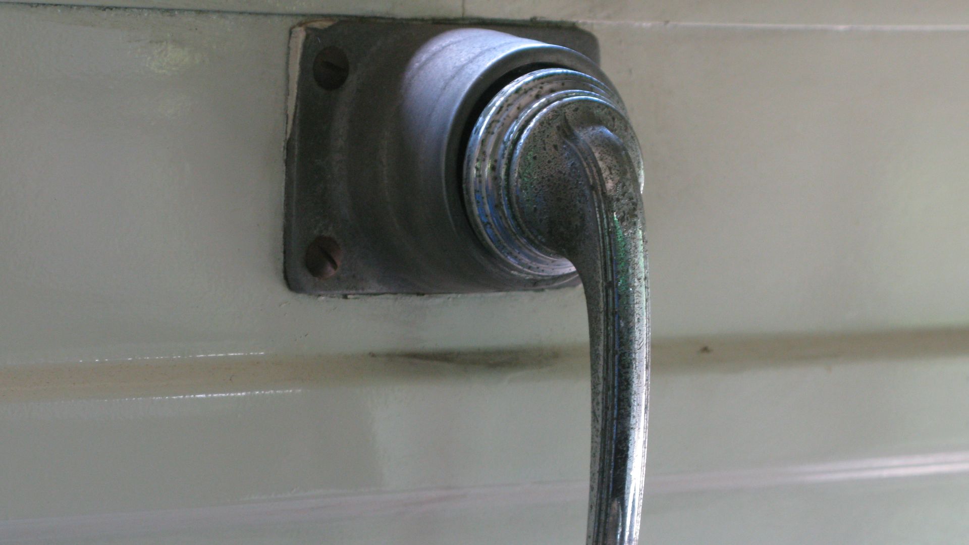 Window Crank on CTA 1-50 Series 30 railroad car
Illinois Railway Museum