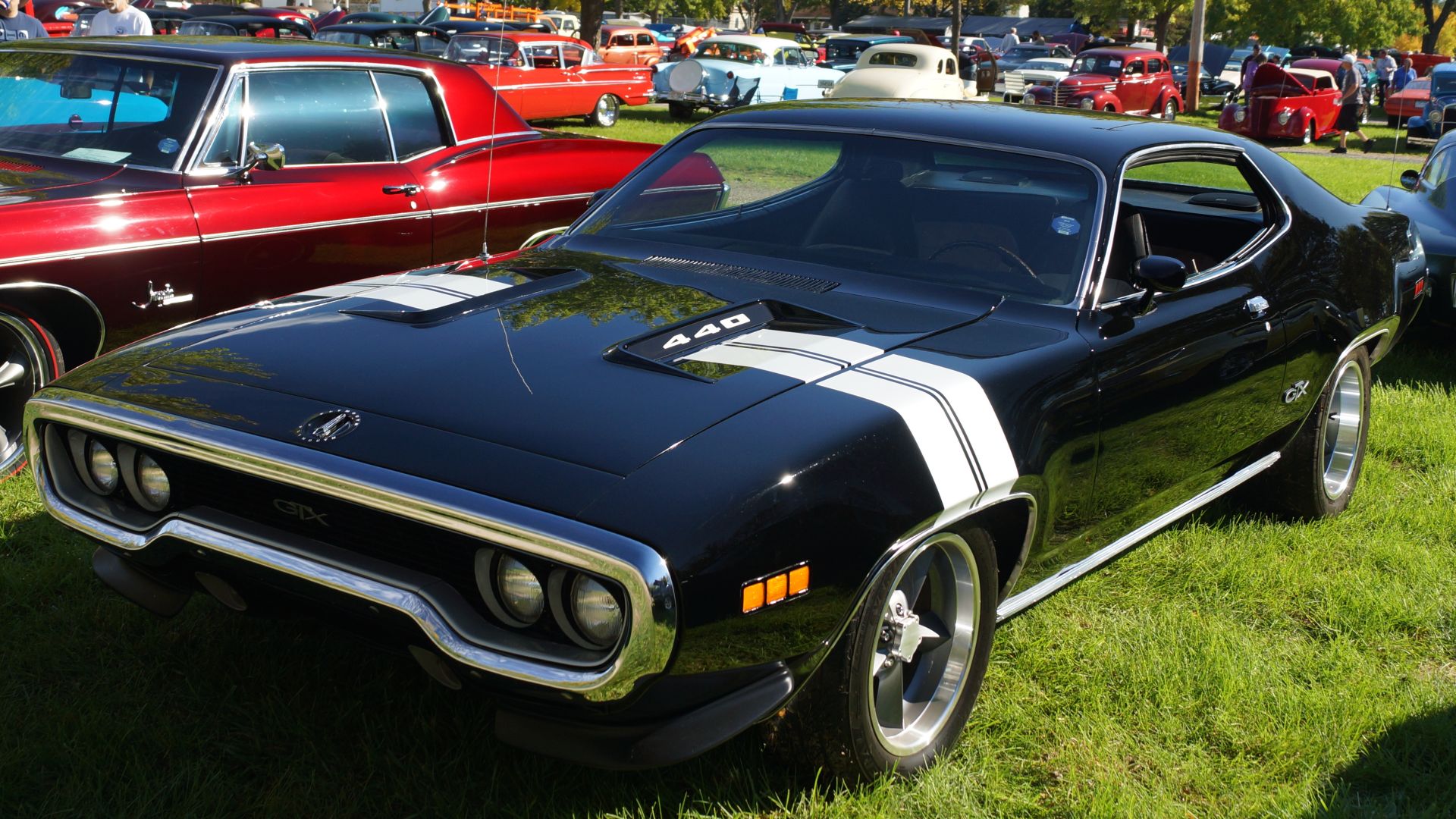 46th Annual Midwest Fall Swapmeet & Car Show
Sponsored by the Capitol City Chapter of the AACA and the Twin Cities Model