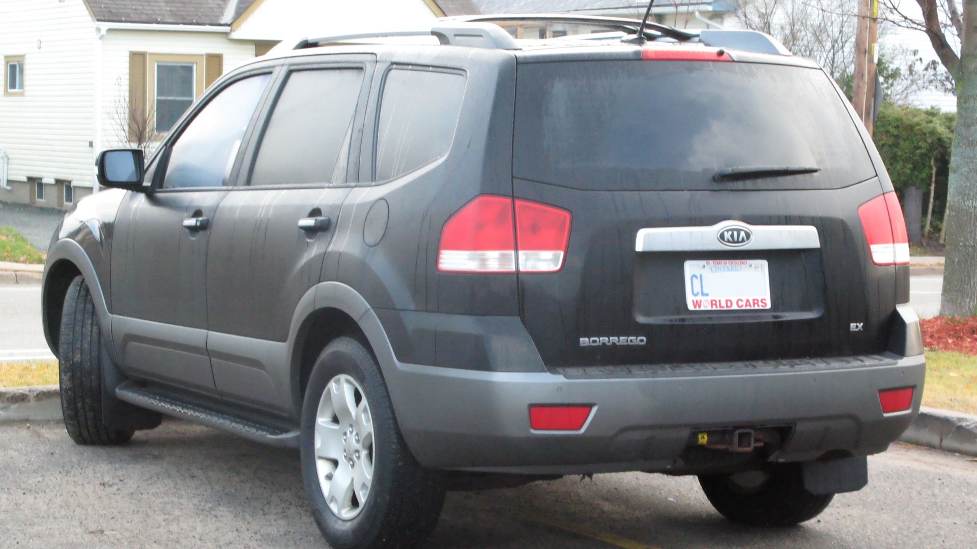 2009 Kia Borrego EX photographed in Sault Ste. Marie, Ontario, Canada