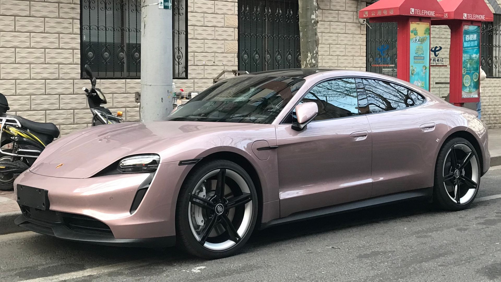 Porsche Taycan in Shanghai
