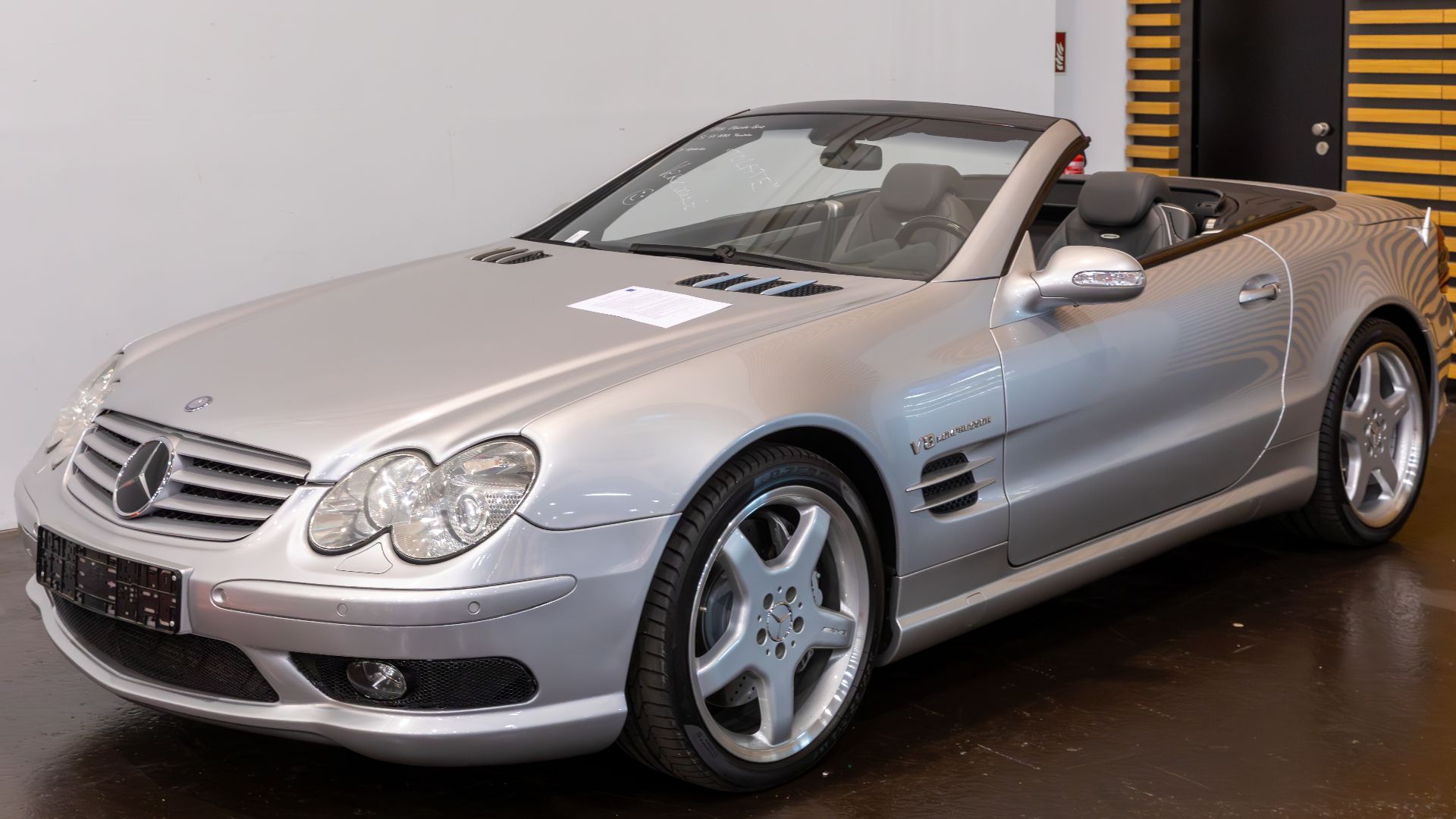 Mercedes-Benz SL 55 AMG at Techno-Classica 2024, Essen