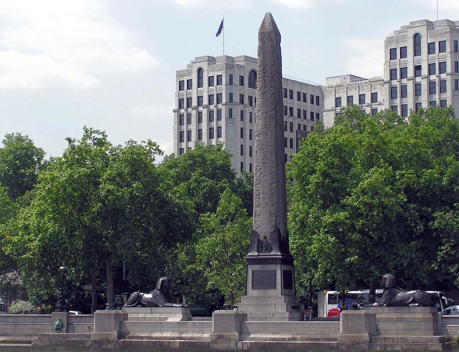 Cleopatra's needle from Thames London - 2005