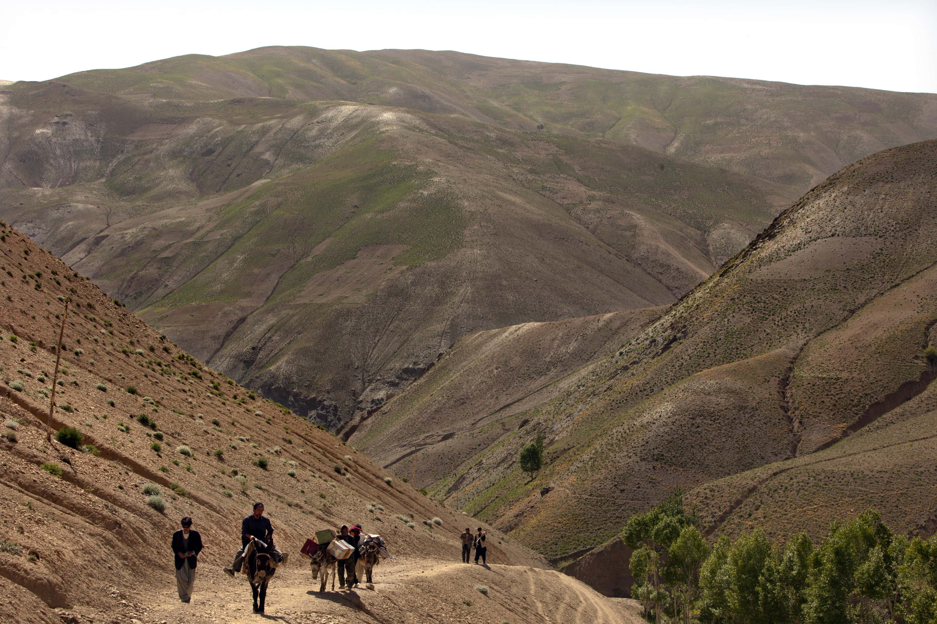 AFG: Afghan Mobile Health Teams Bring care To Remote Mountain Villages.